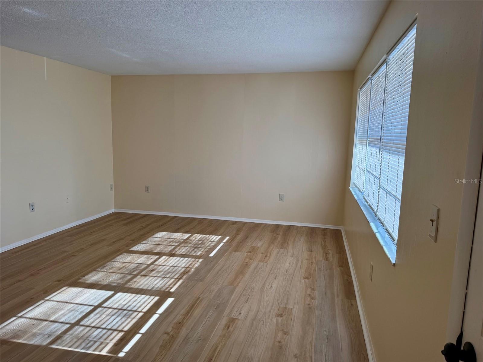 1320 Moreland Drive, FL