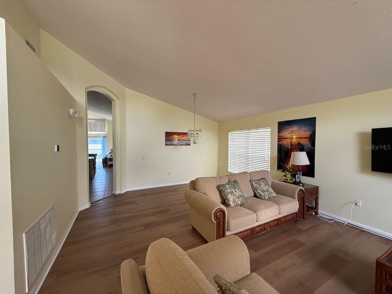 318 Langham Drive, FL