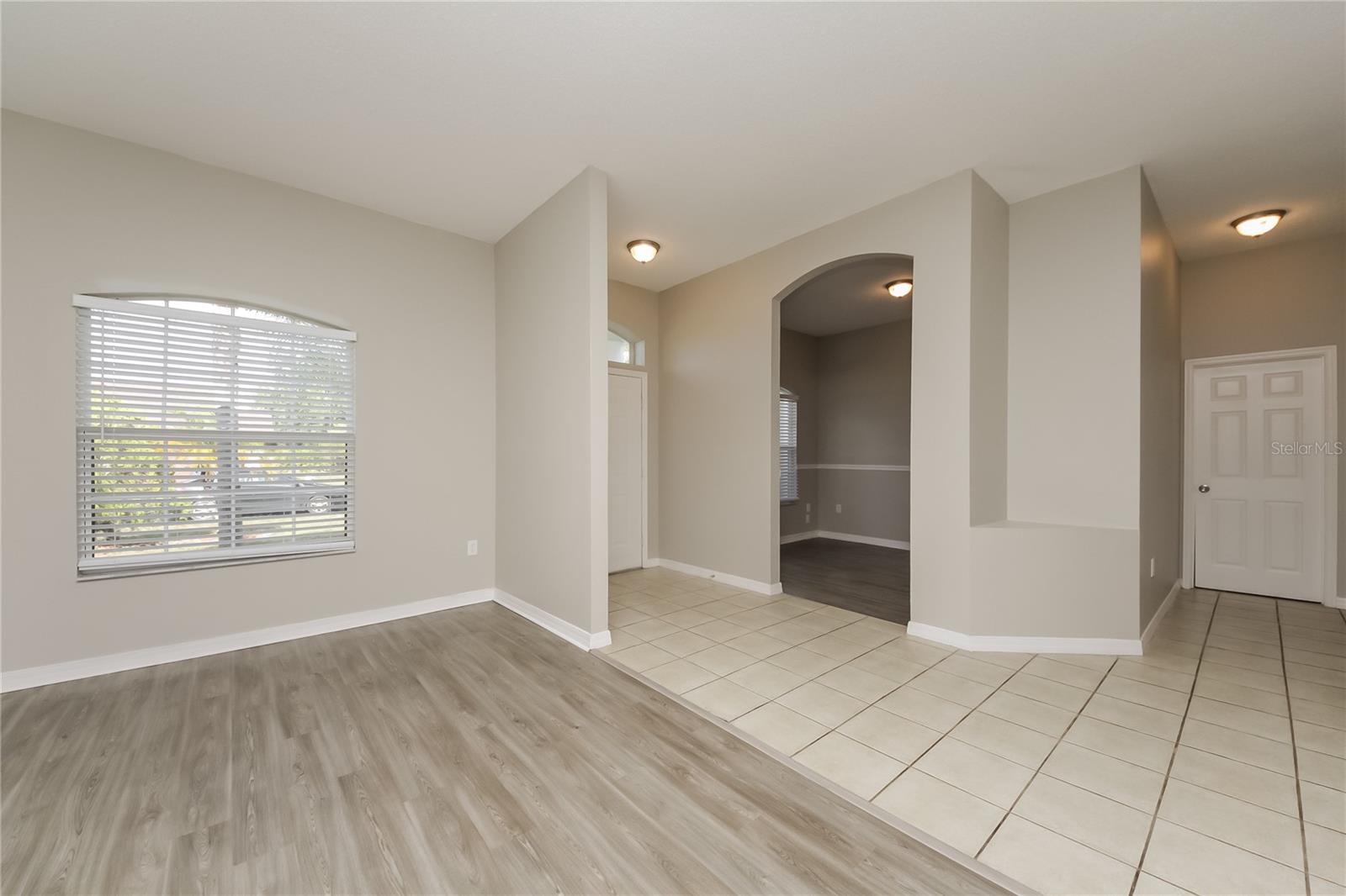 906 Mendoza Lane, FL