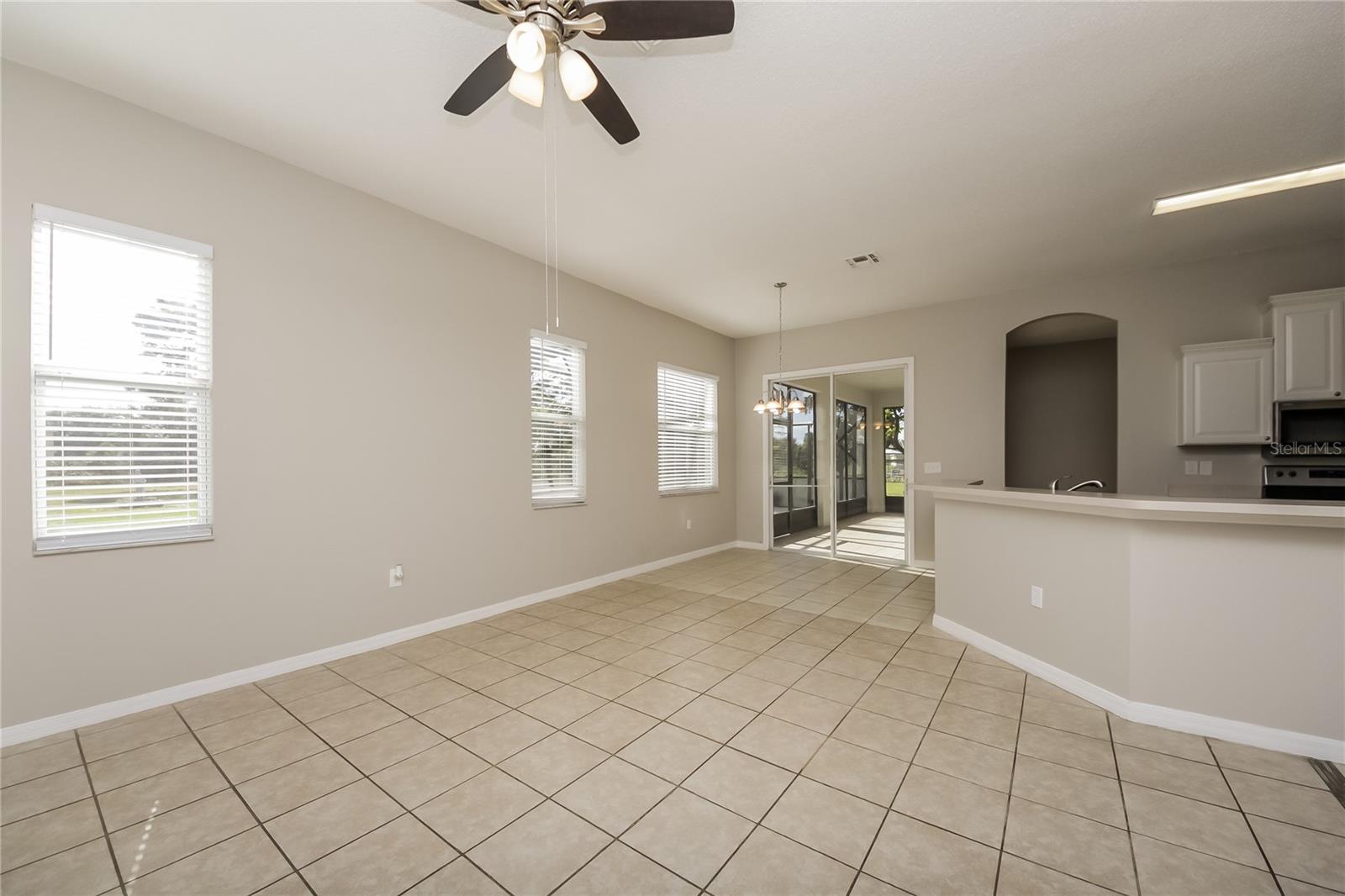 906 Mendoza Lane, FL