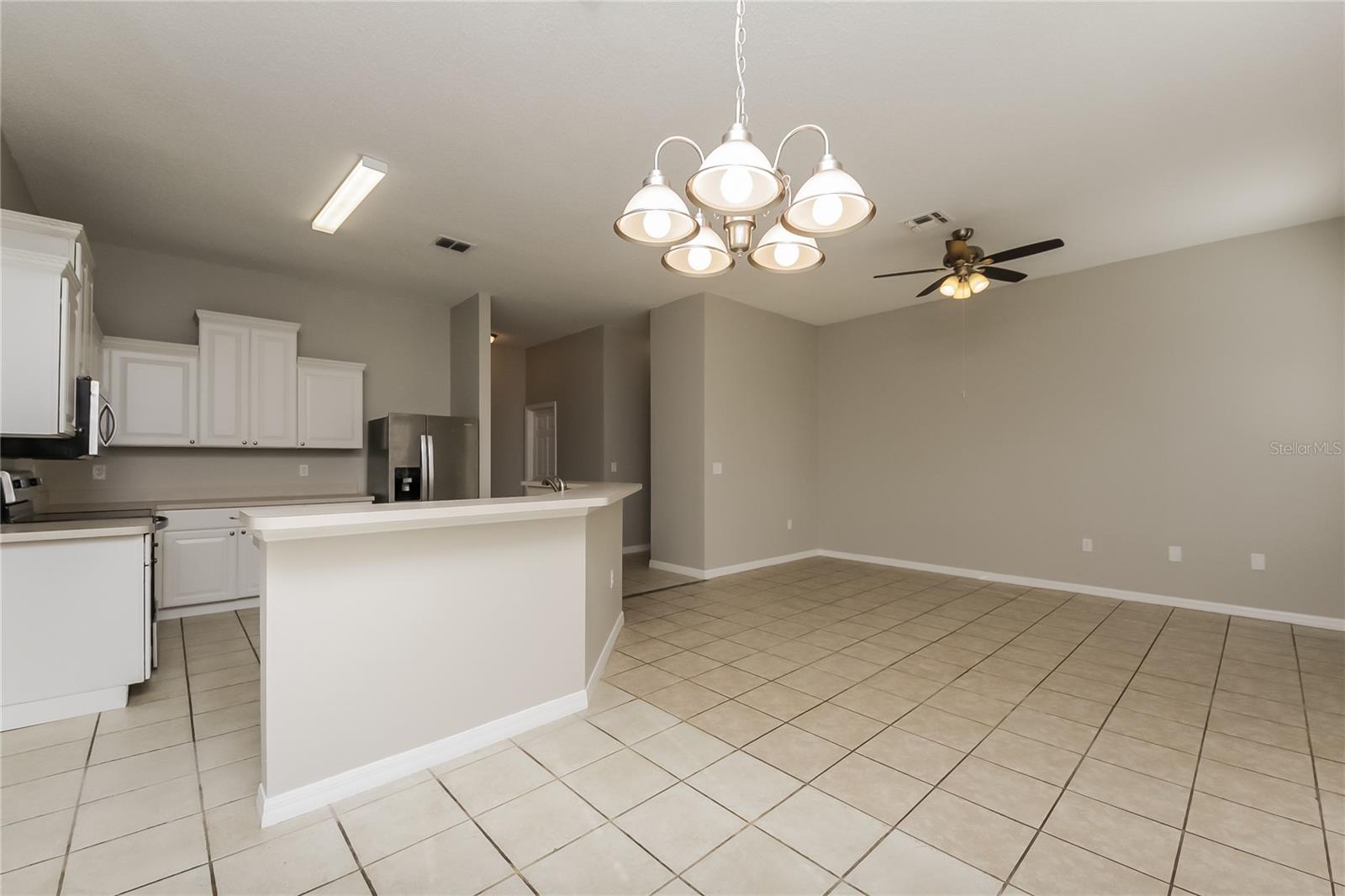 906 Mendoza Lane, FL