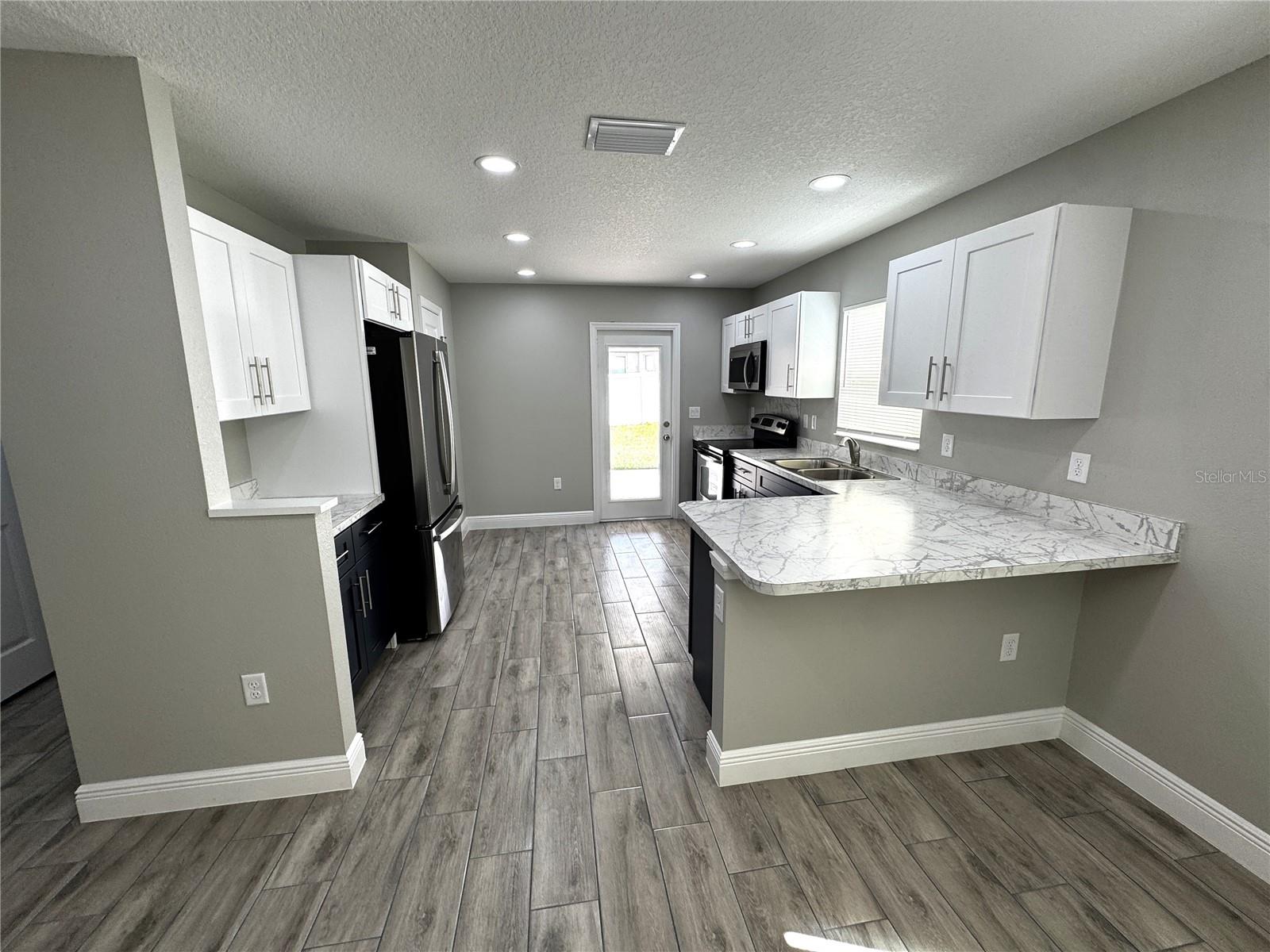 5 Olive Place, FL