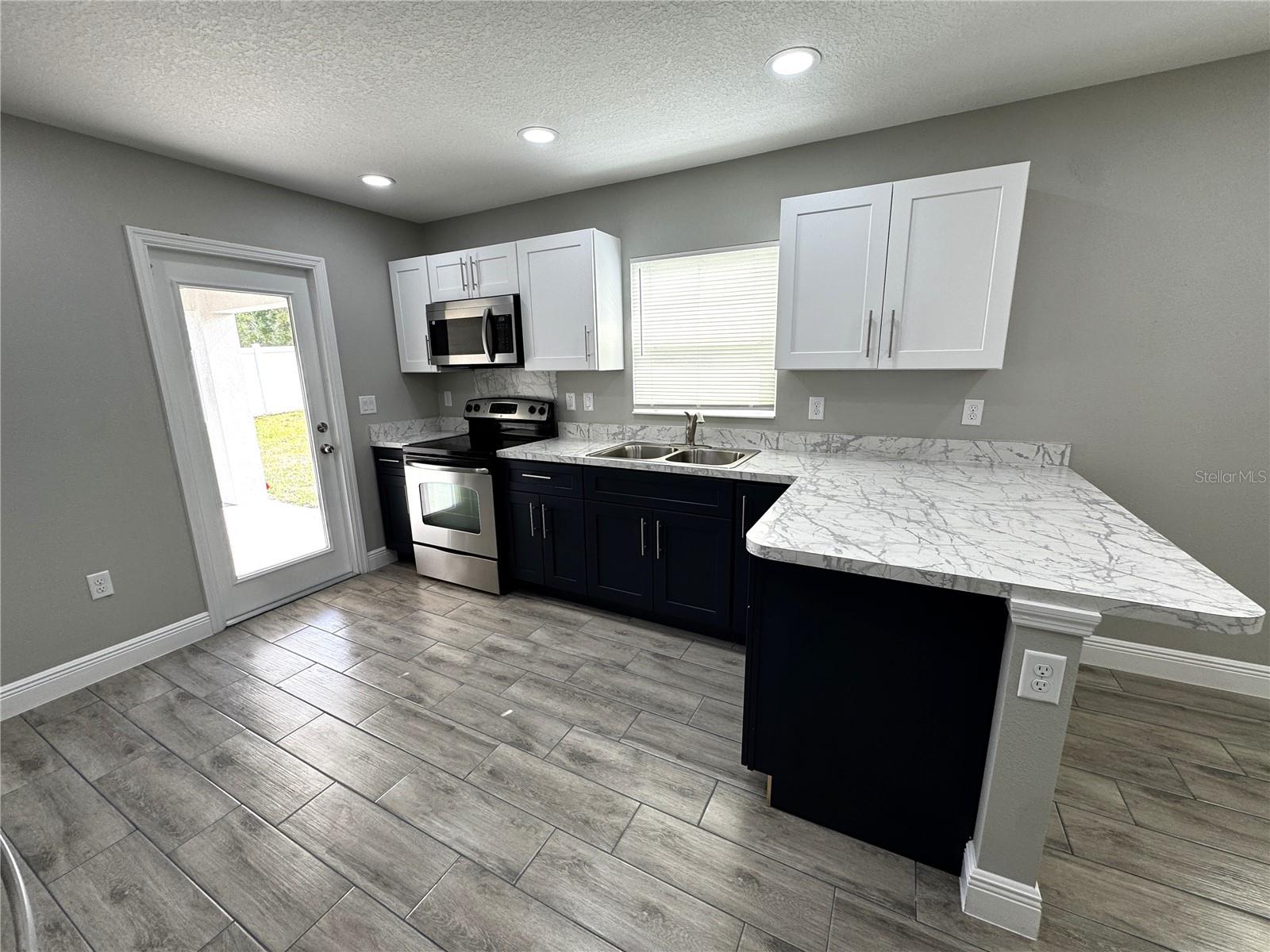5 Olive Place, FL