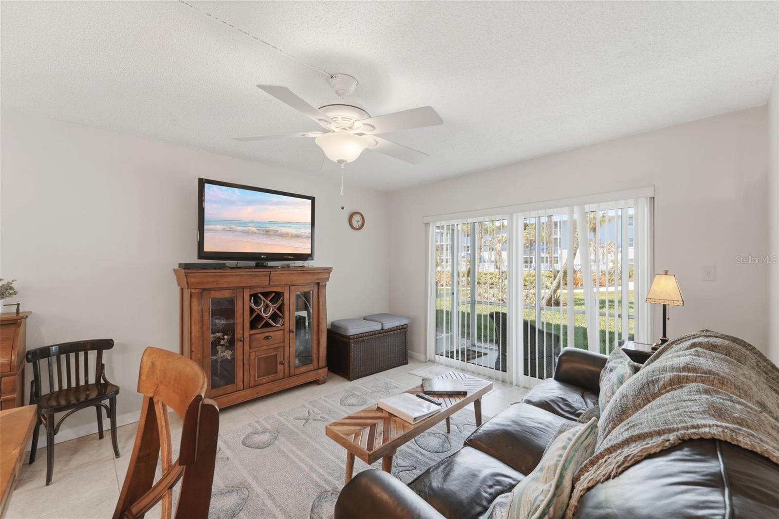 325 Causeway, FL