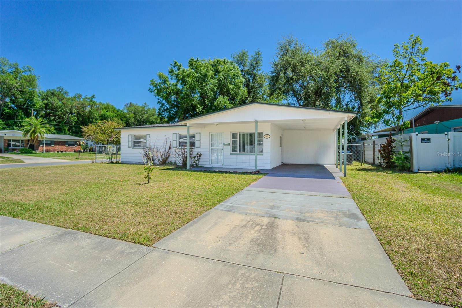 5617 Halifax Drive, FL