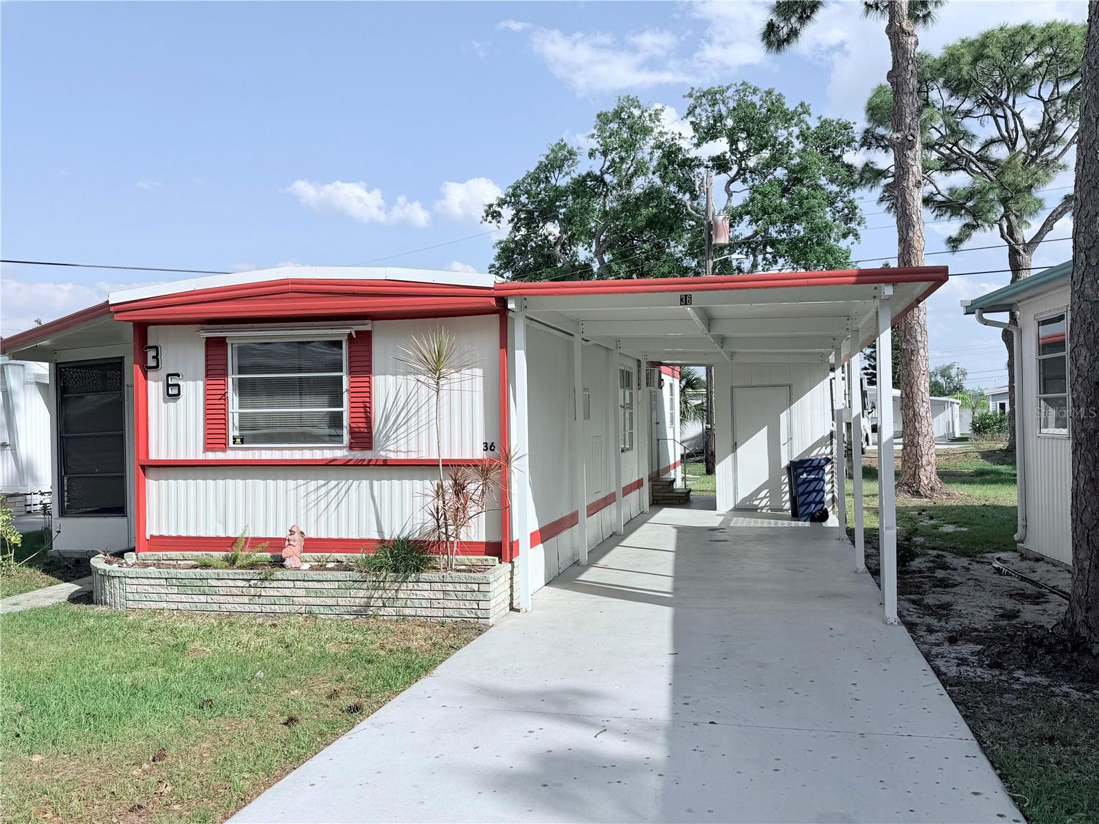 1800 Englewood, FL