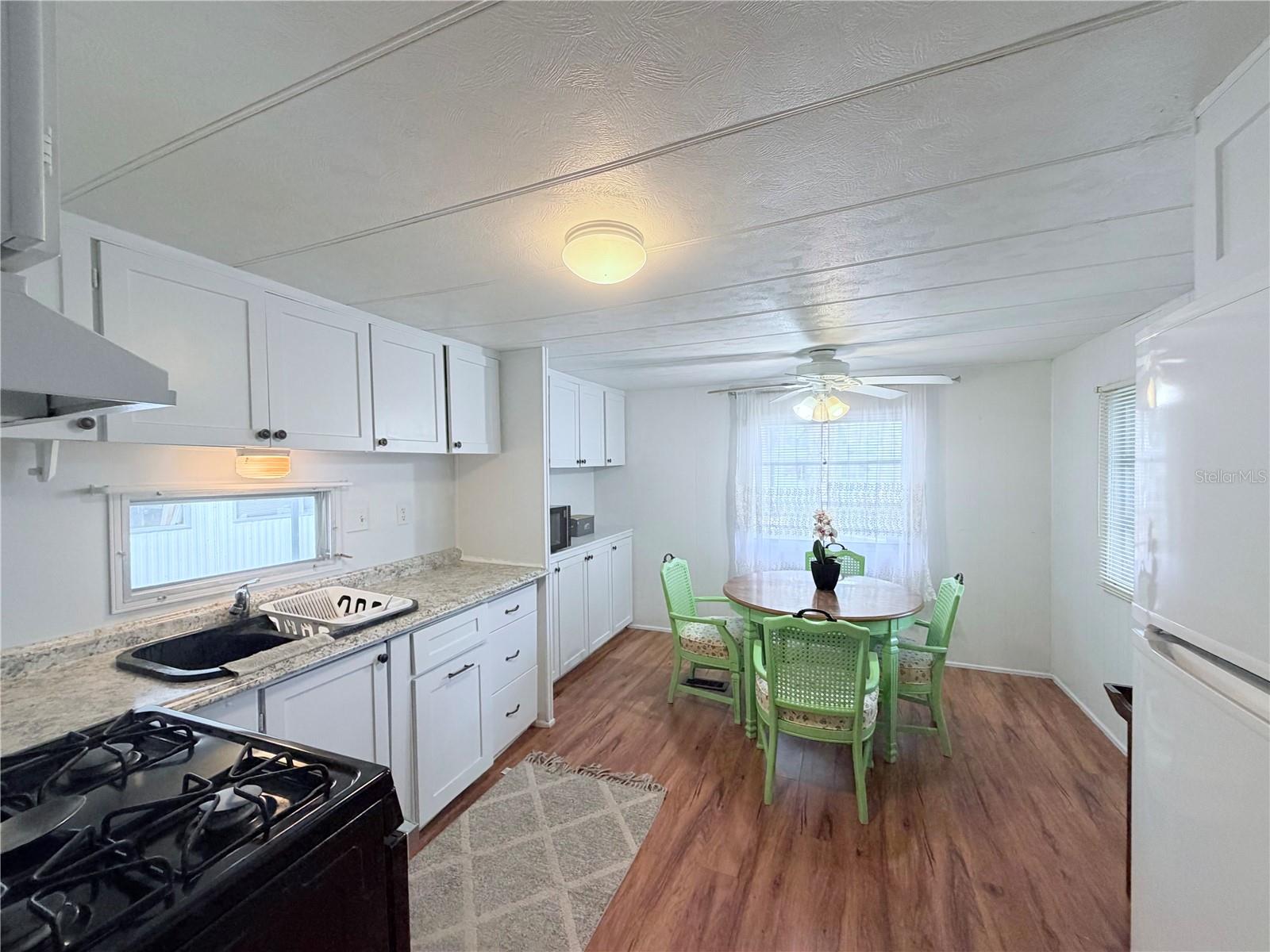 1800 Englewood, FL