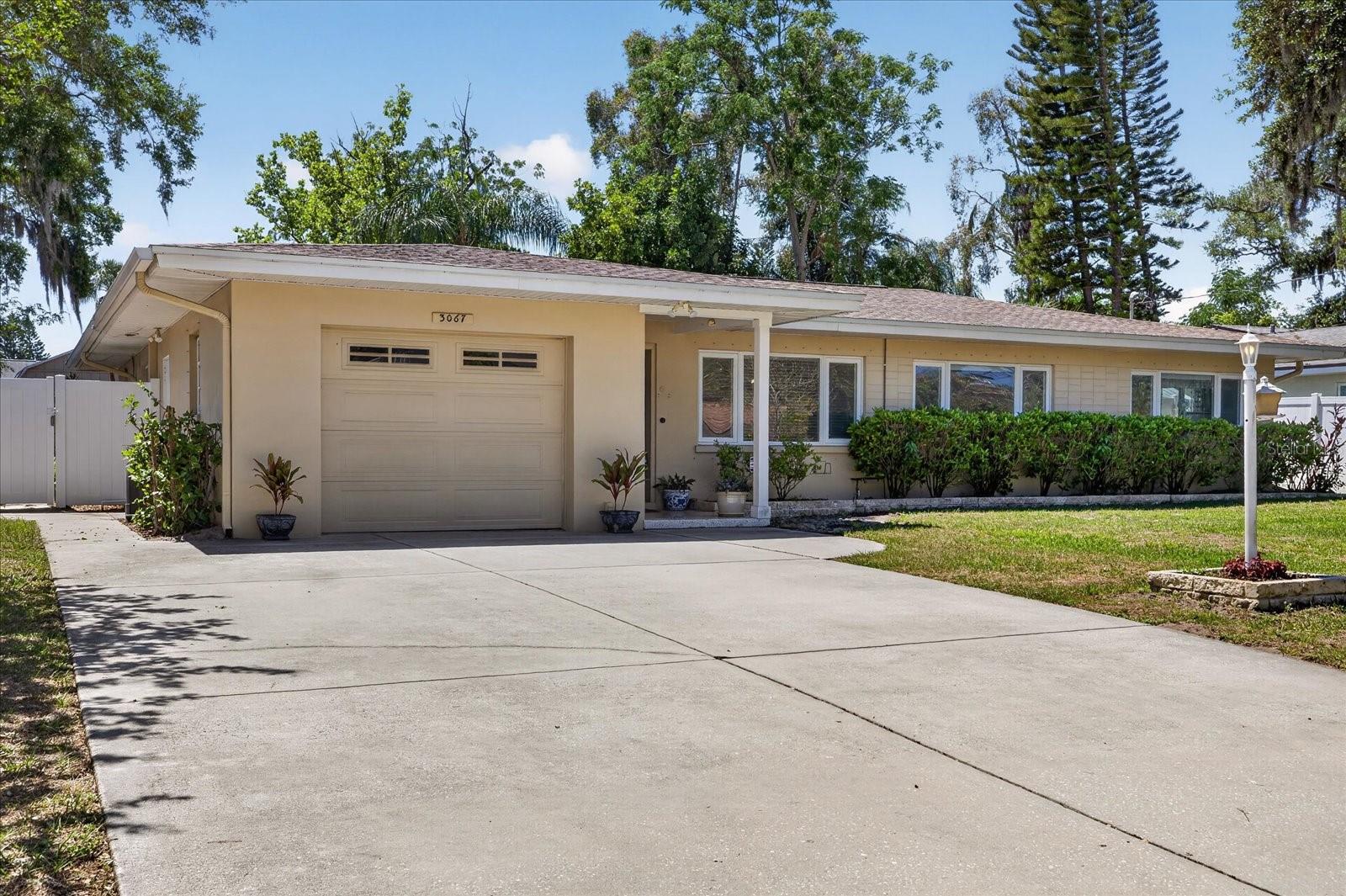 3067 Kapok Kove Drive, FL