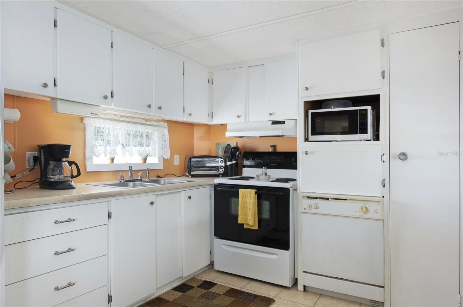 4368 72nd Way, FL
