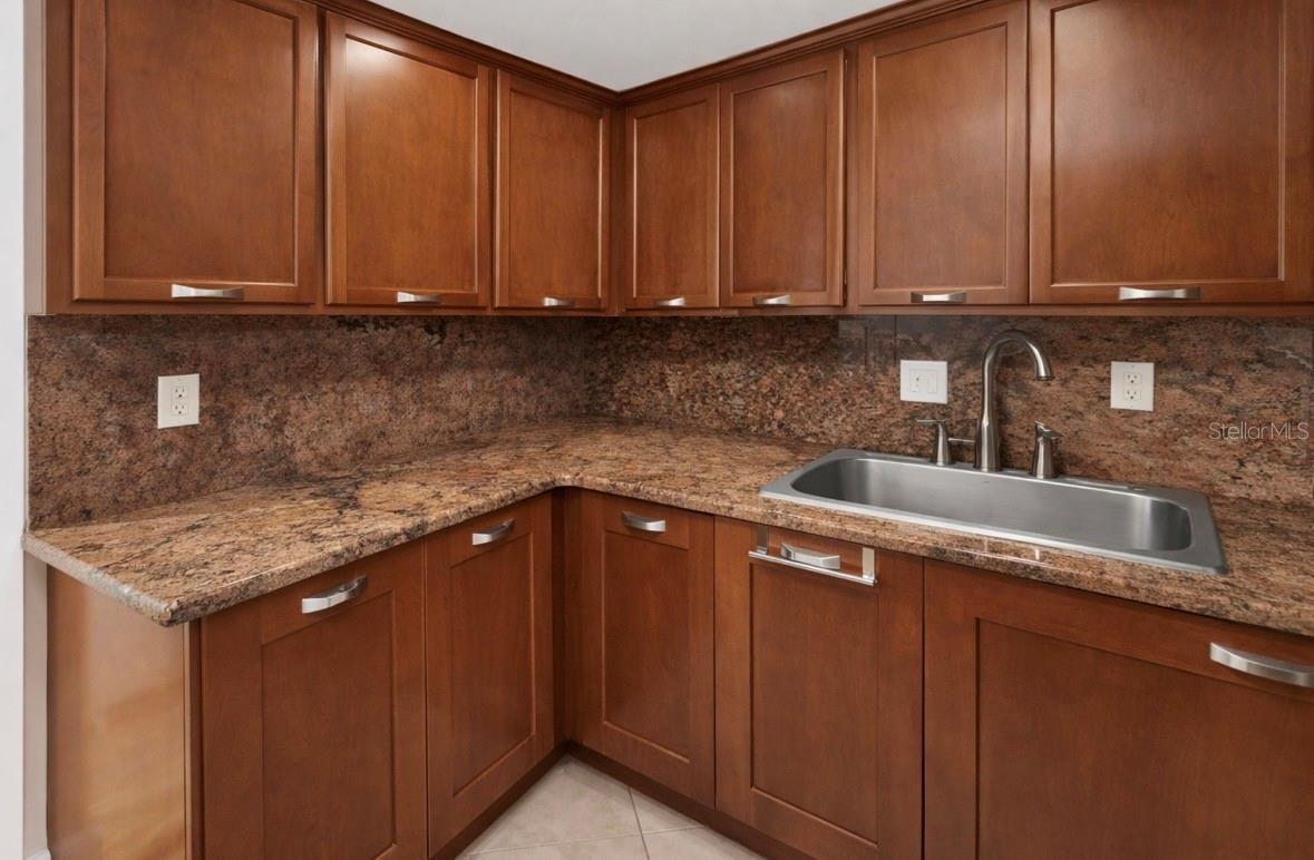 4407 Semoran Boulevard, FL