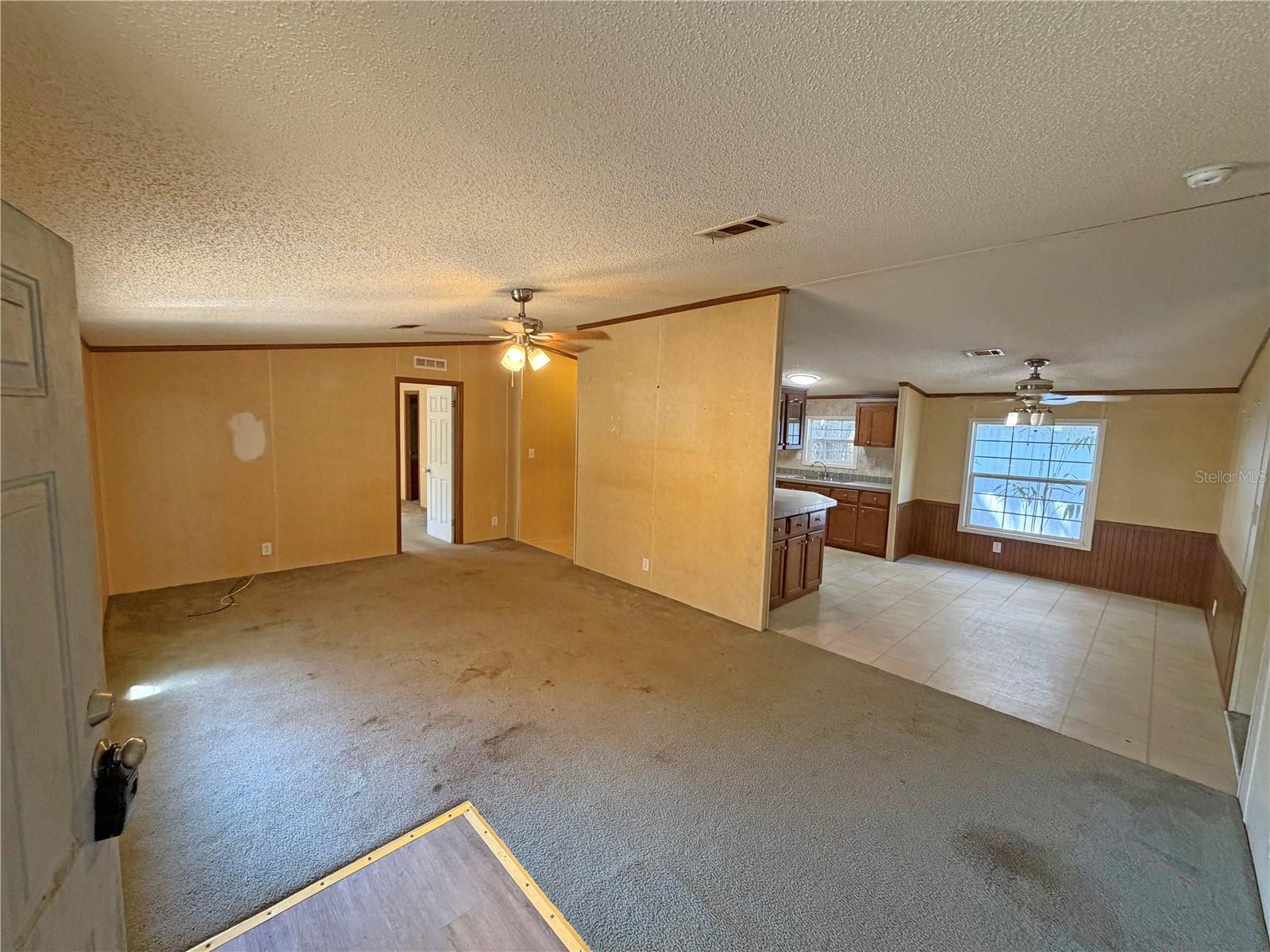 120 Peach, FL