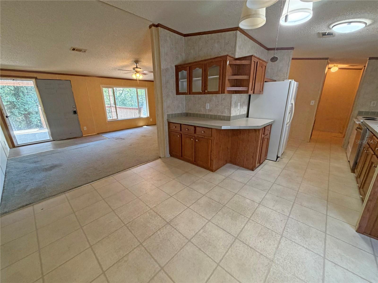 120 Peach, FL