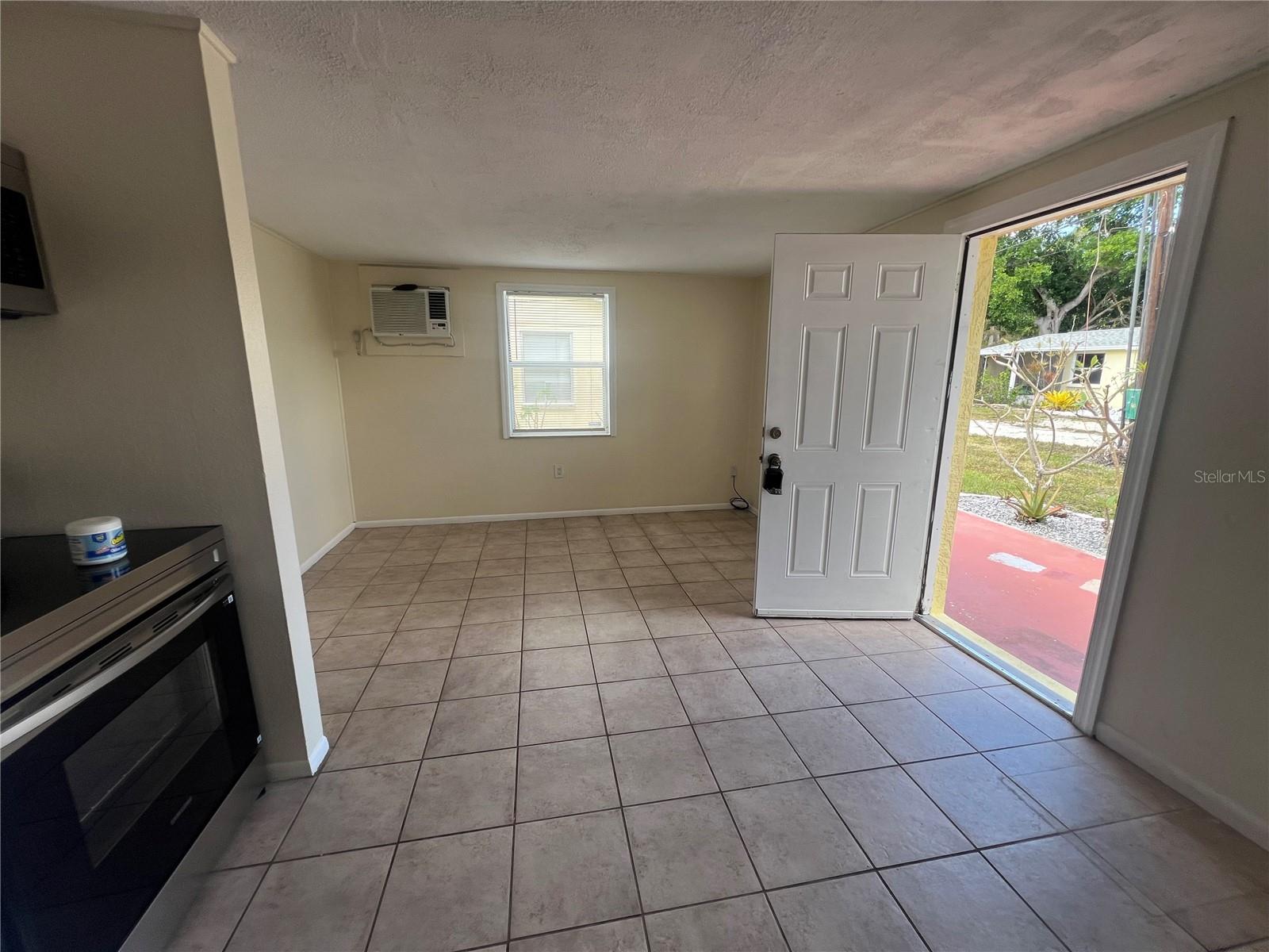 255 Pineapple Street, FL