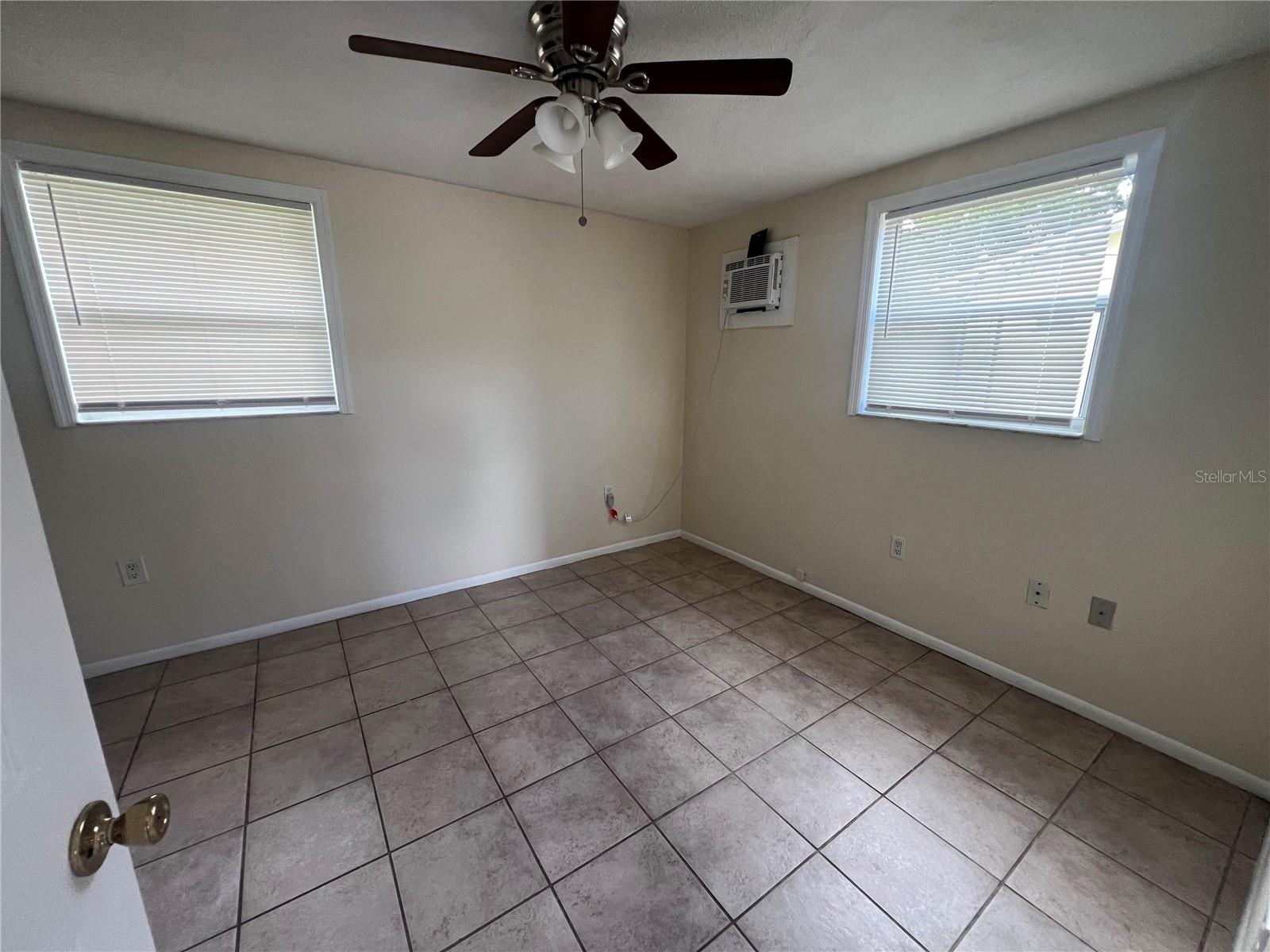 255 Pineapple Street, FL