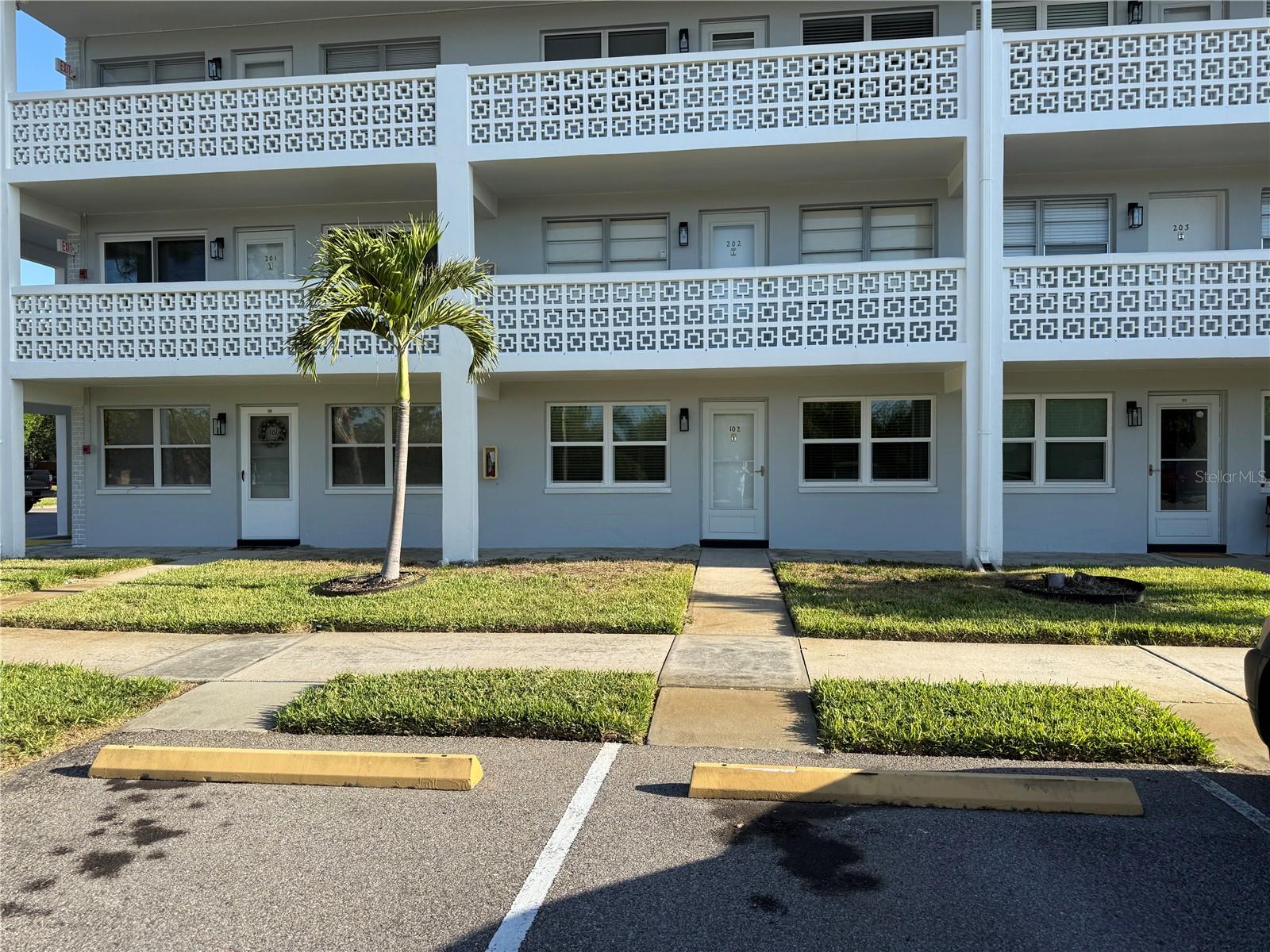 1001 77th Avenue, FL