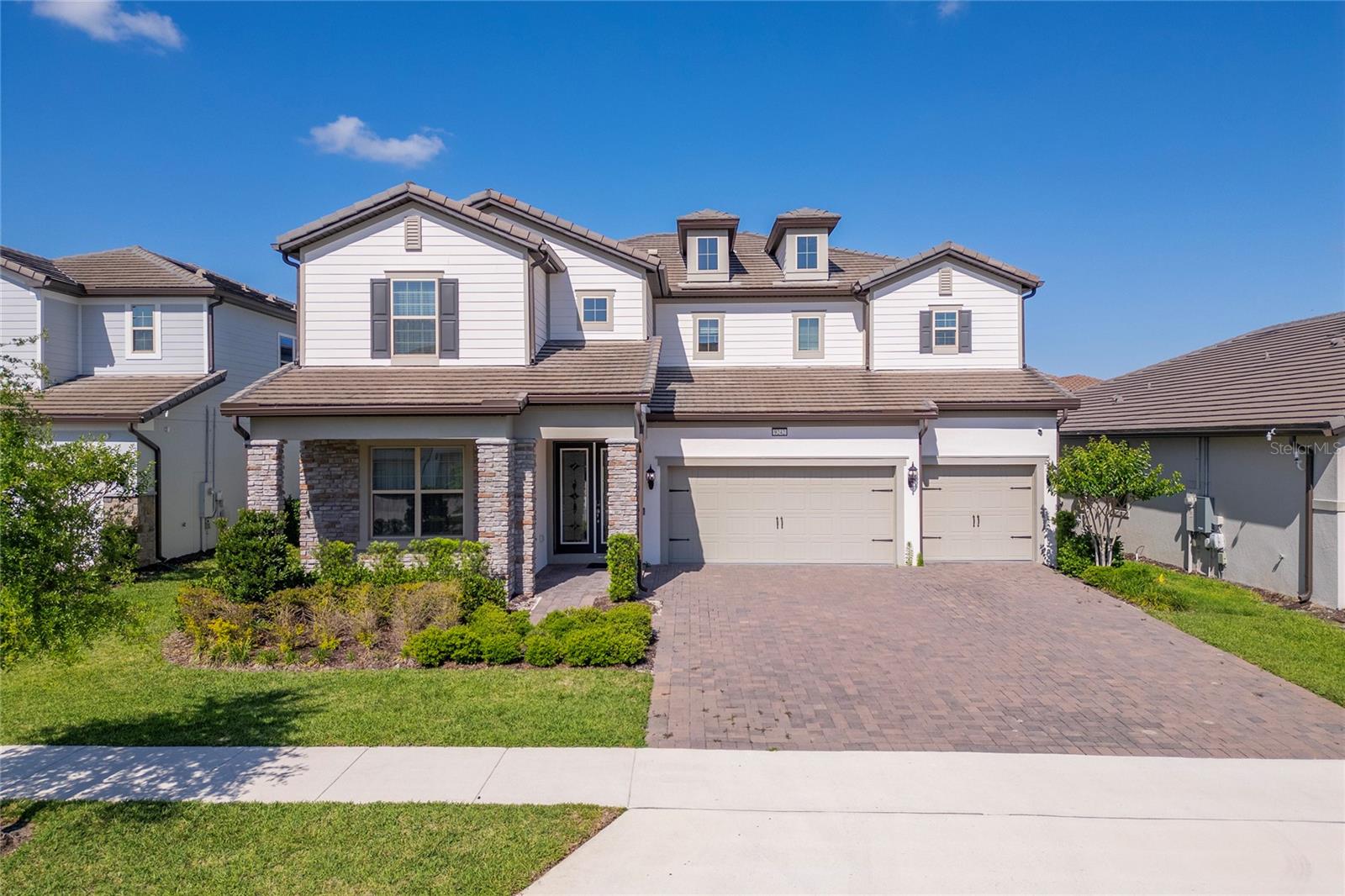 9242 Hanging Vine Court, FL