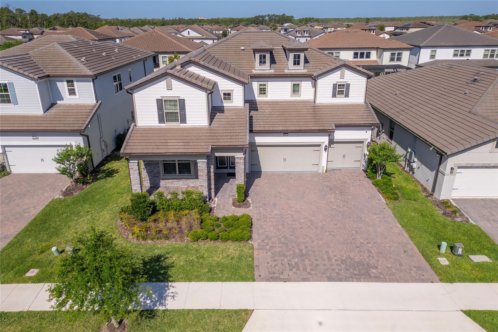 9242 Hanging Vine Court, FL