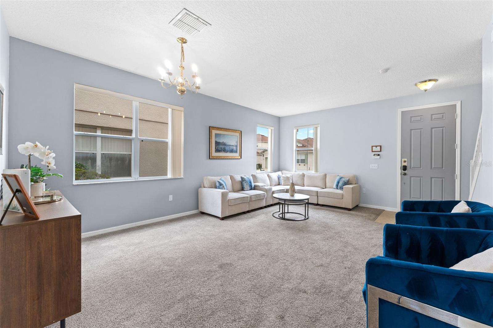 213 Willow View Drive, FL