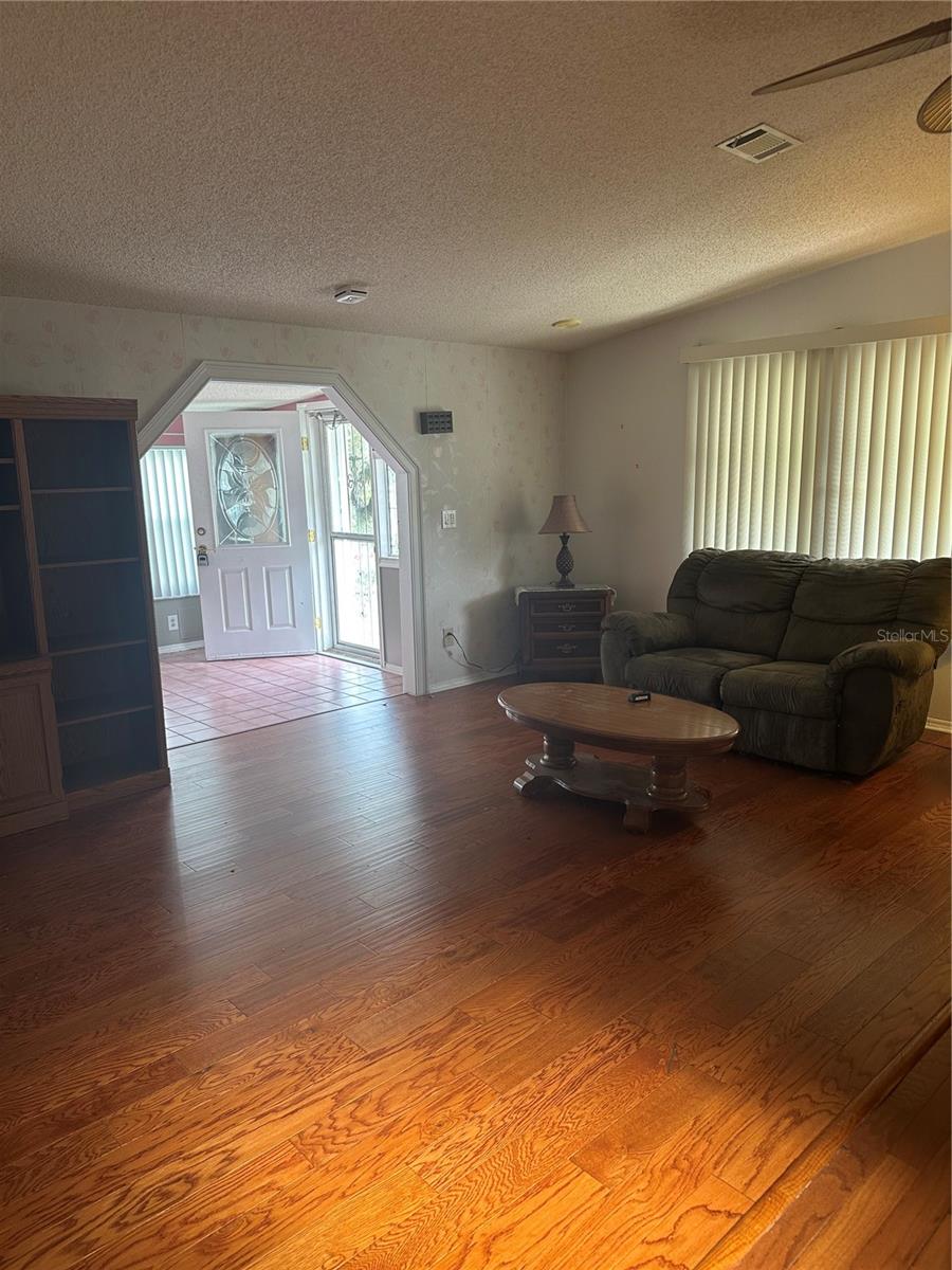 907 Orchid Street, FL