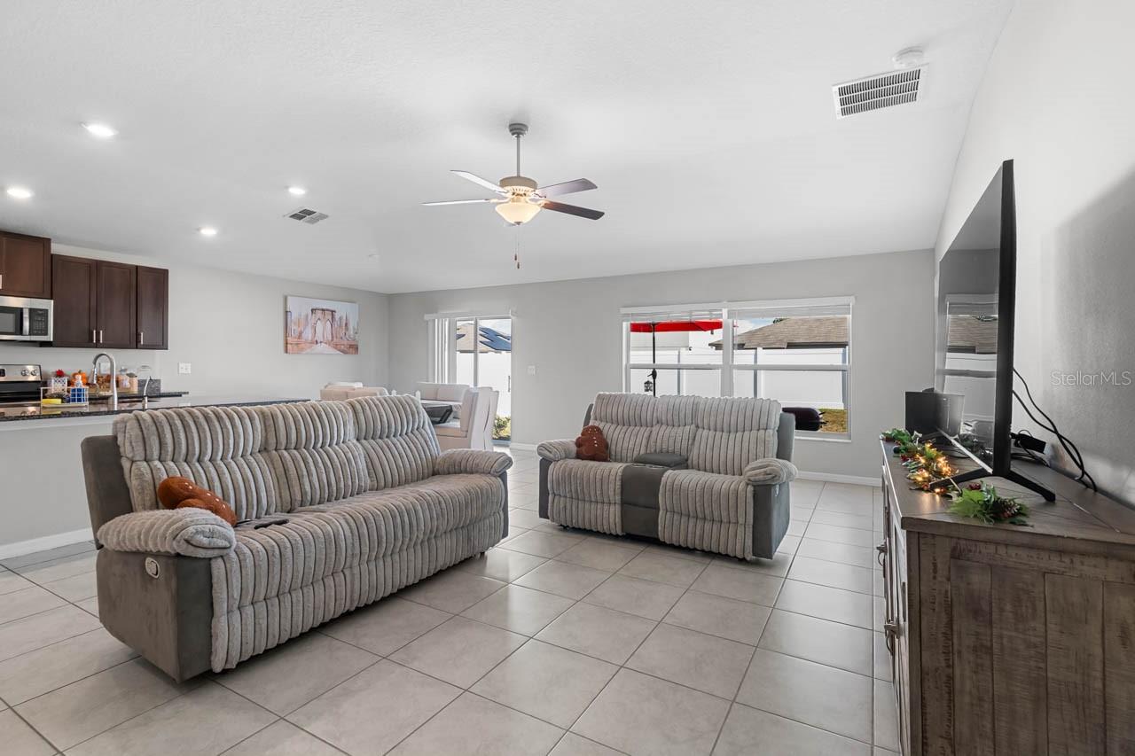 889 Calico Scallop Street, FL
