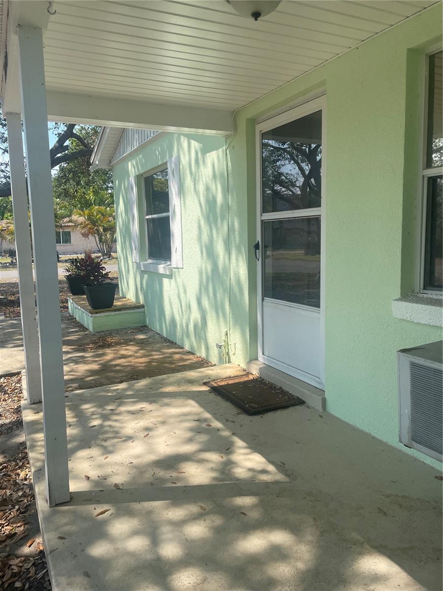10825 Navajo Drive, FL