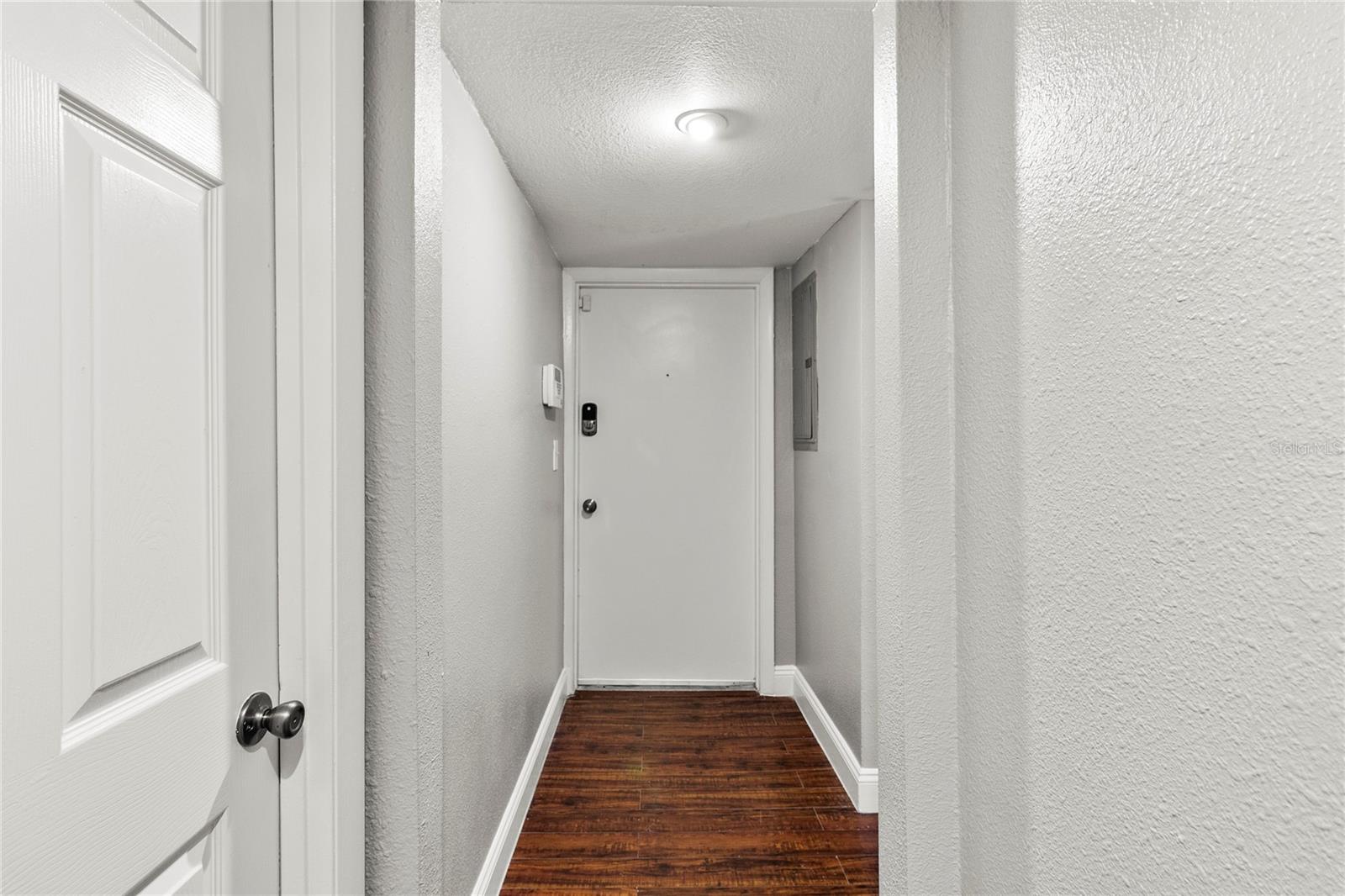 2547 Alafaya Trail, FL