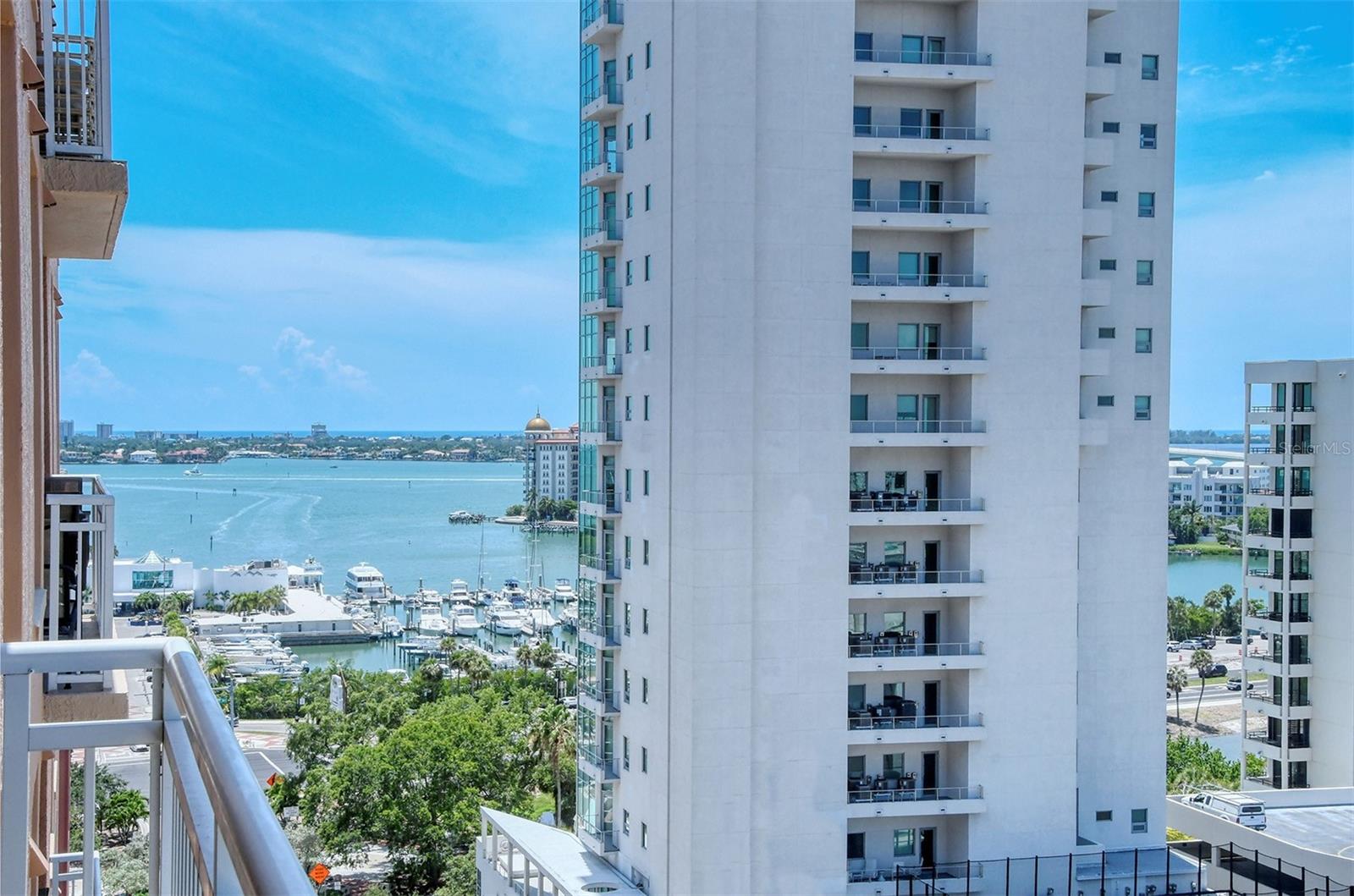 1350 Main Street, FL