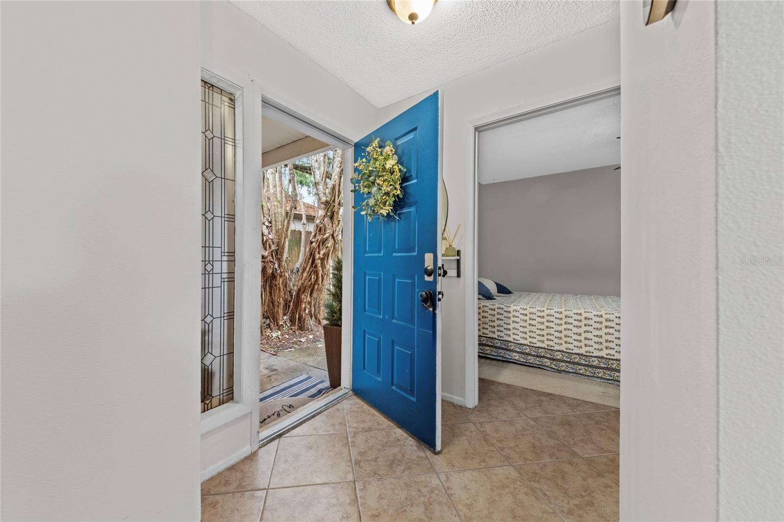 335 Kirkcaldy Drive, FL