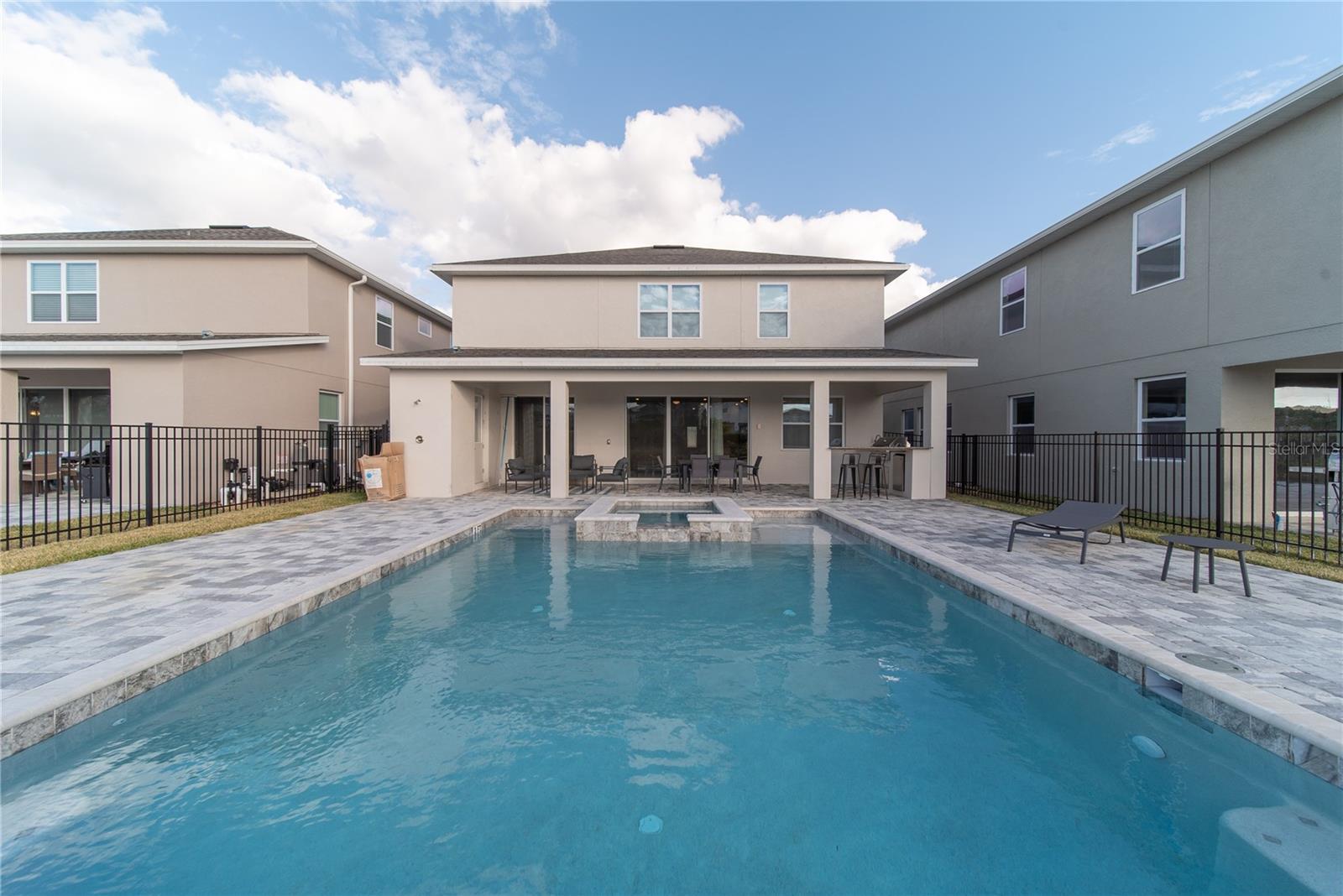 256 Auburn Avenue, FL