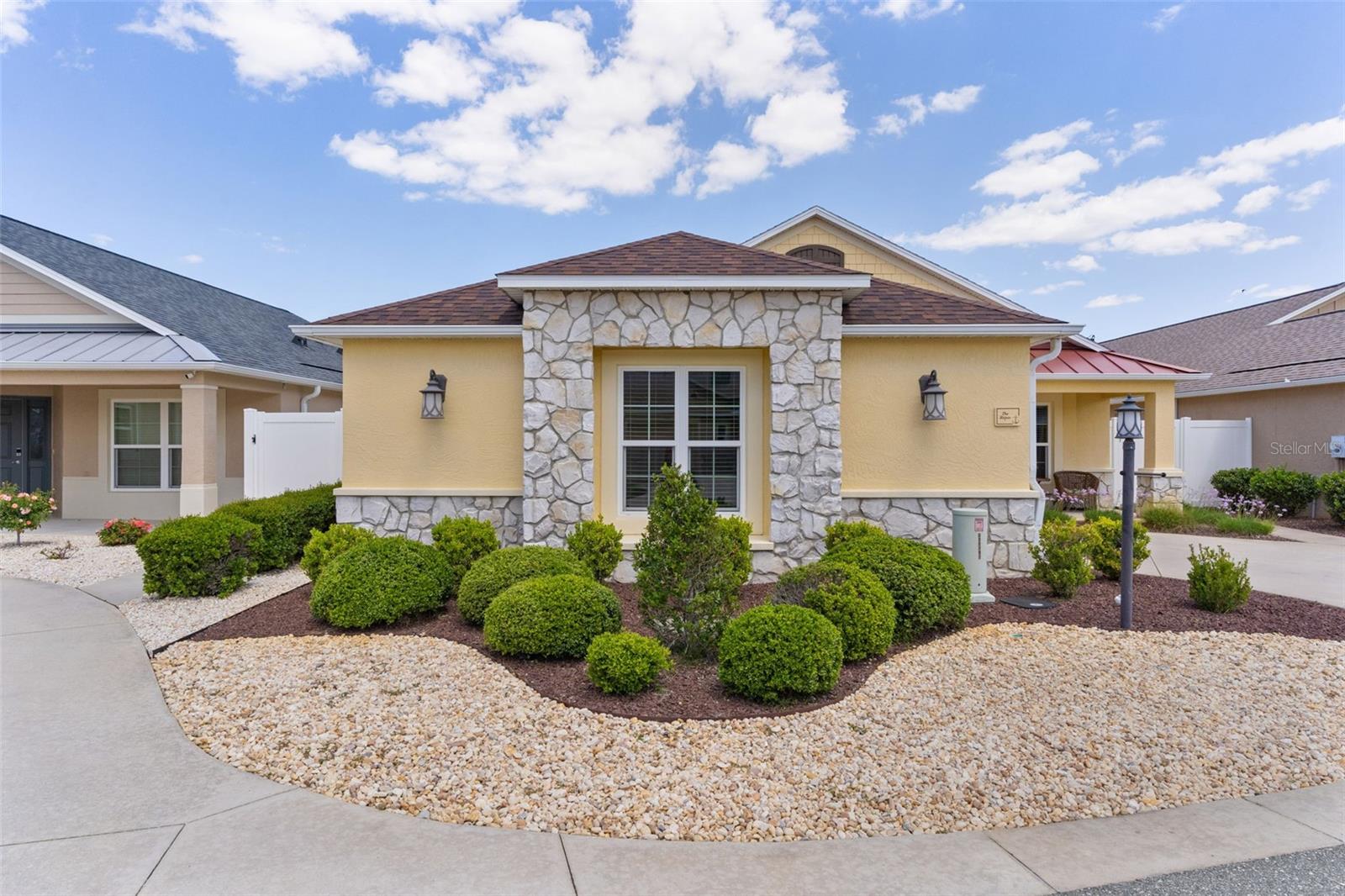 2877 Charlevoix Street, FL