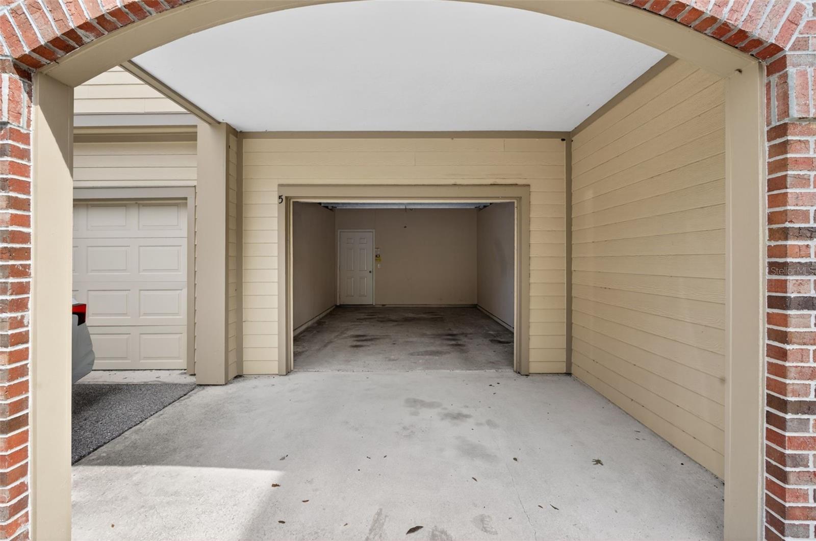 7800 Point Meadows Drive, FL