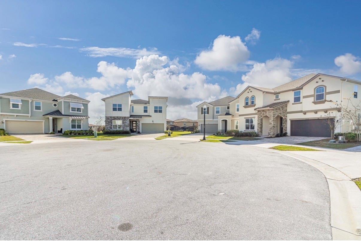 8904 Caroline Bay Court, FL