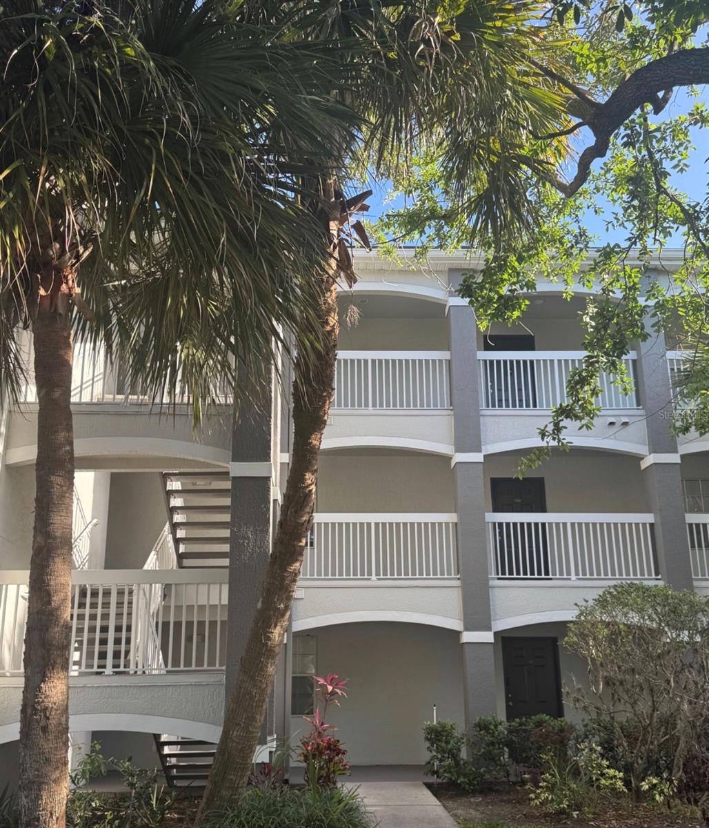 13953 Fairway Island Drive, FL