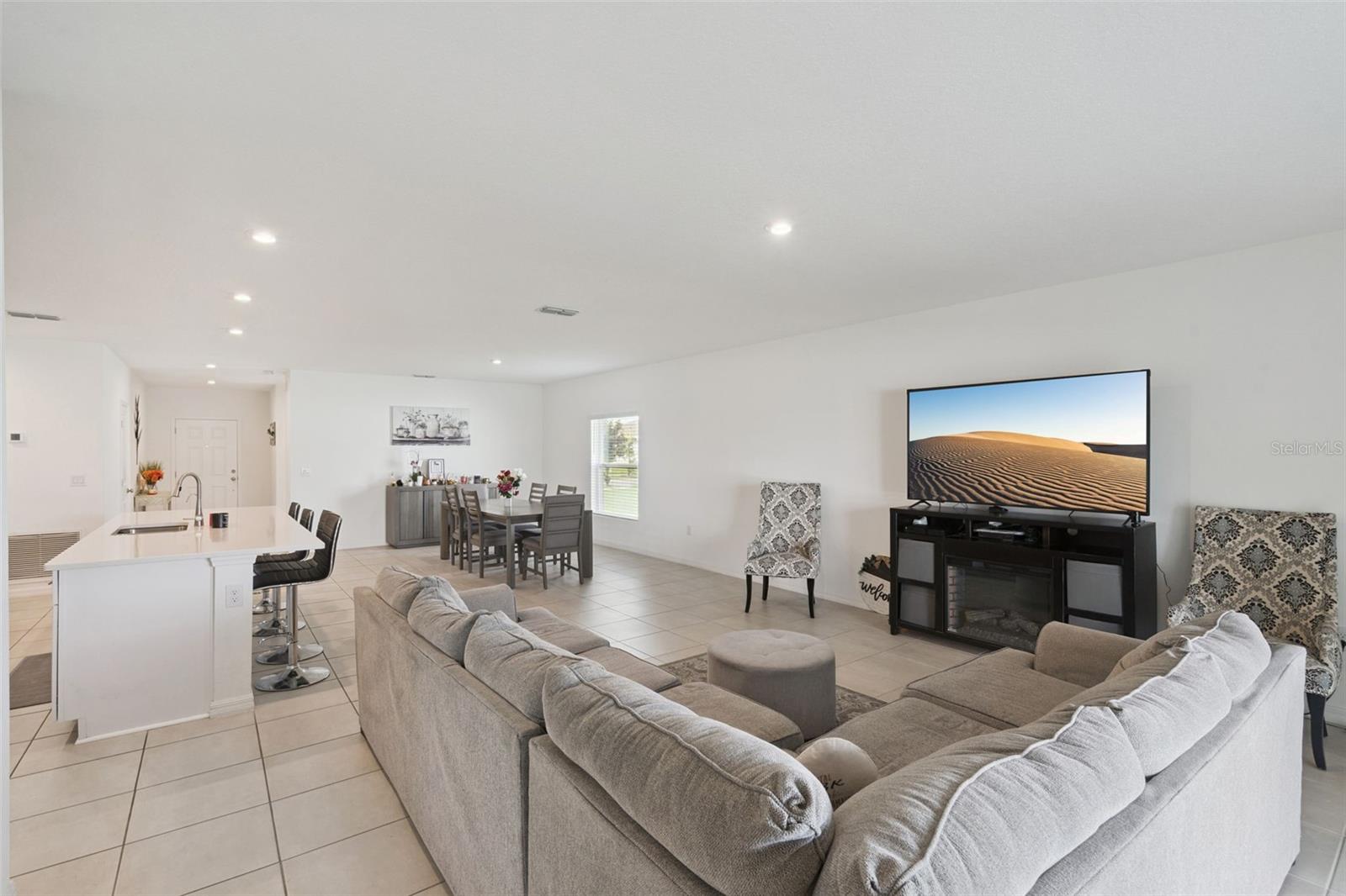392 Citrine Loop, FL