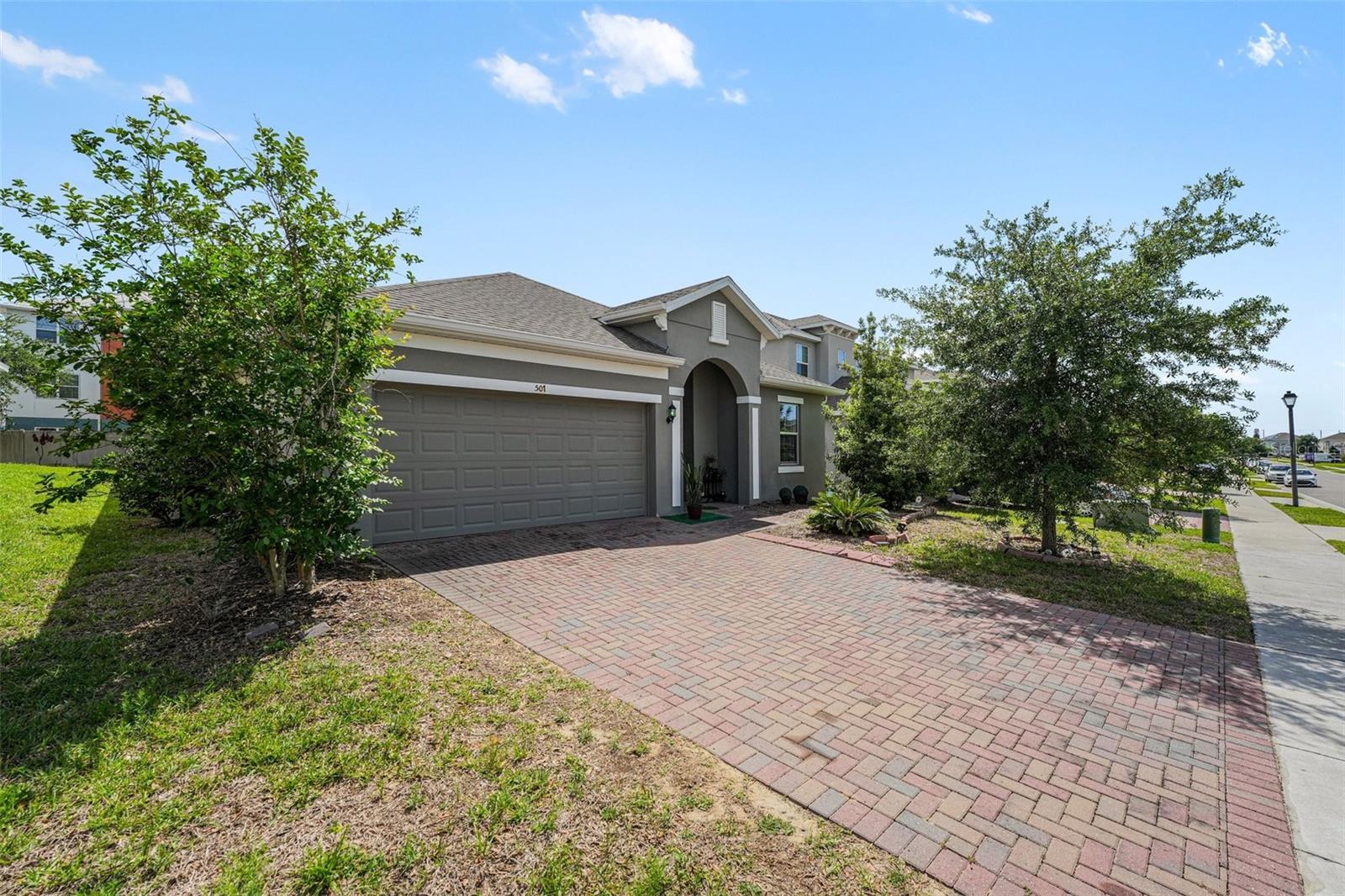 501 Sapphire Dr, FL