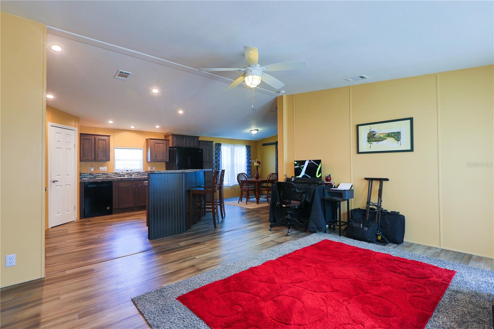 209 Ellsworth Drive, FL