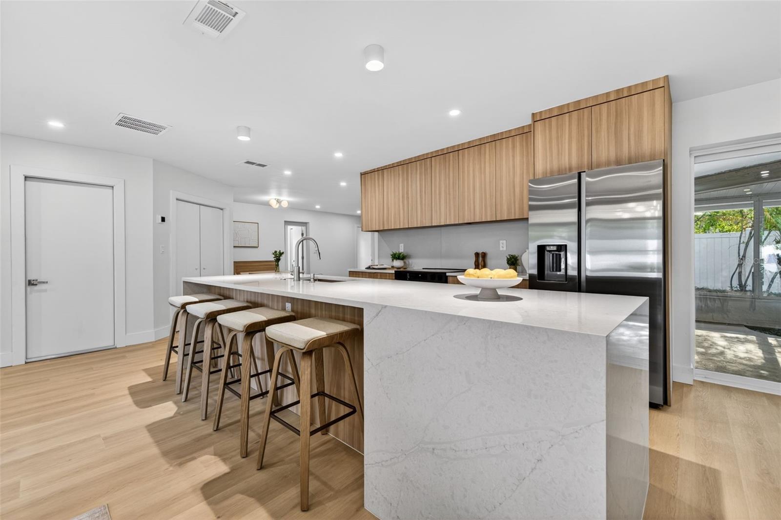 6649 Pinellas Point Drive, FL