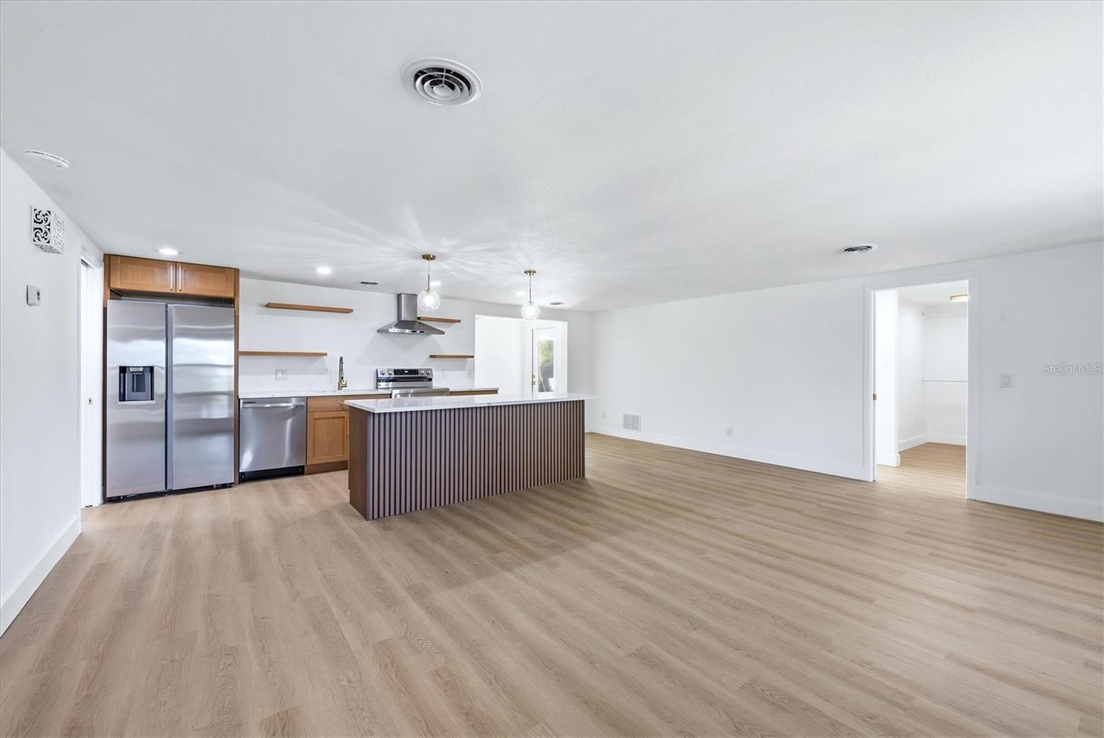761 Venice Boulevard, FL