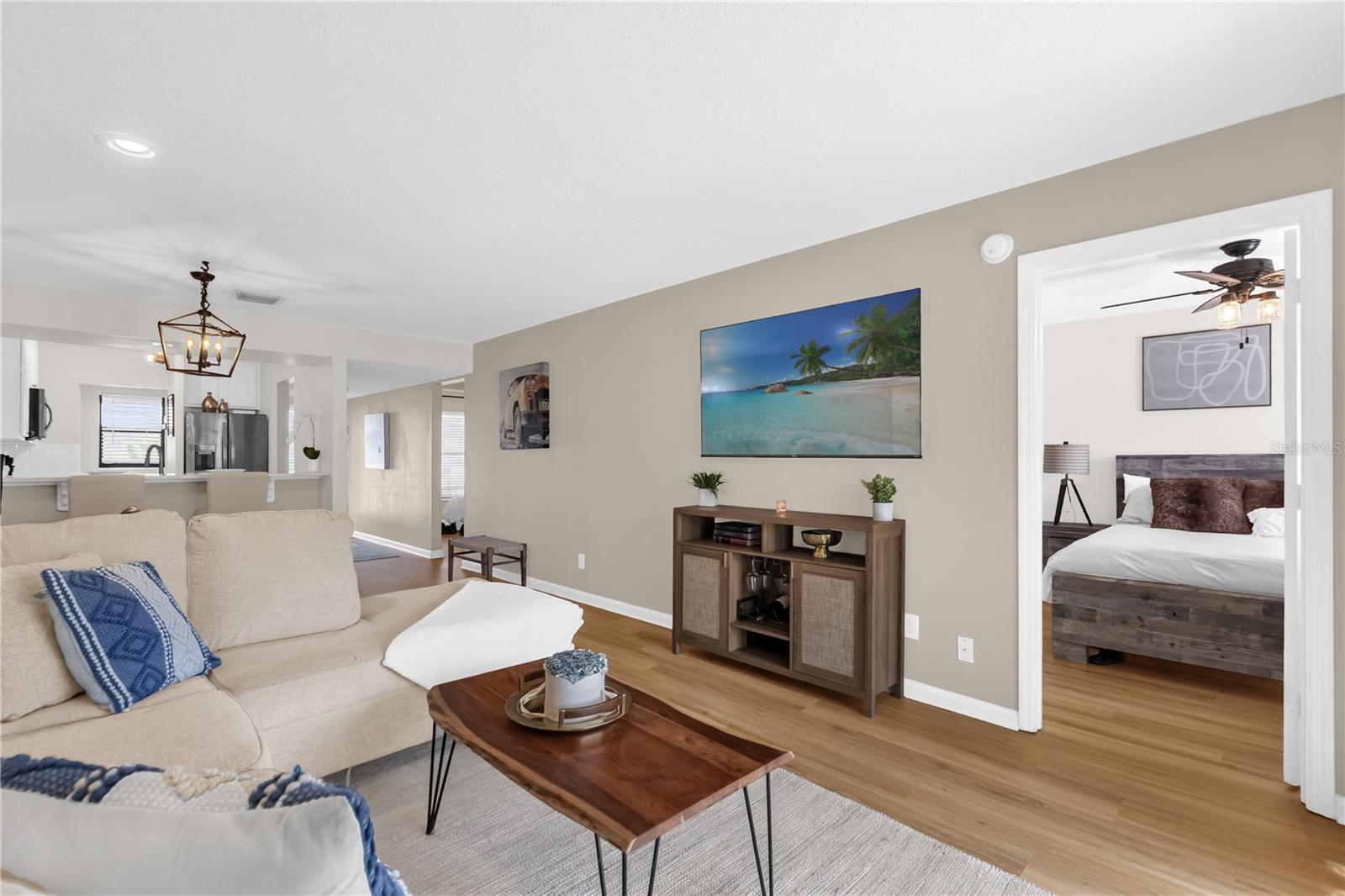 2916 Plaza Terrace Drive, FL