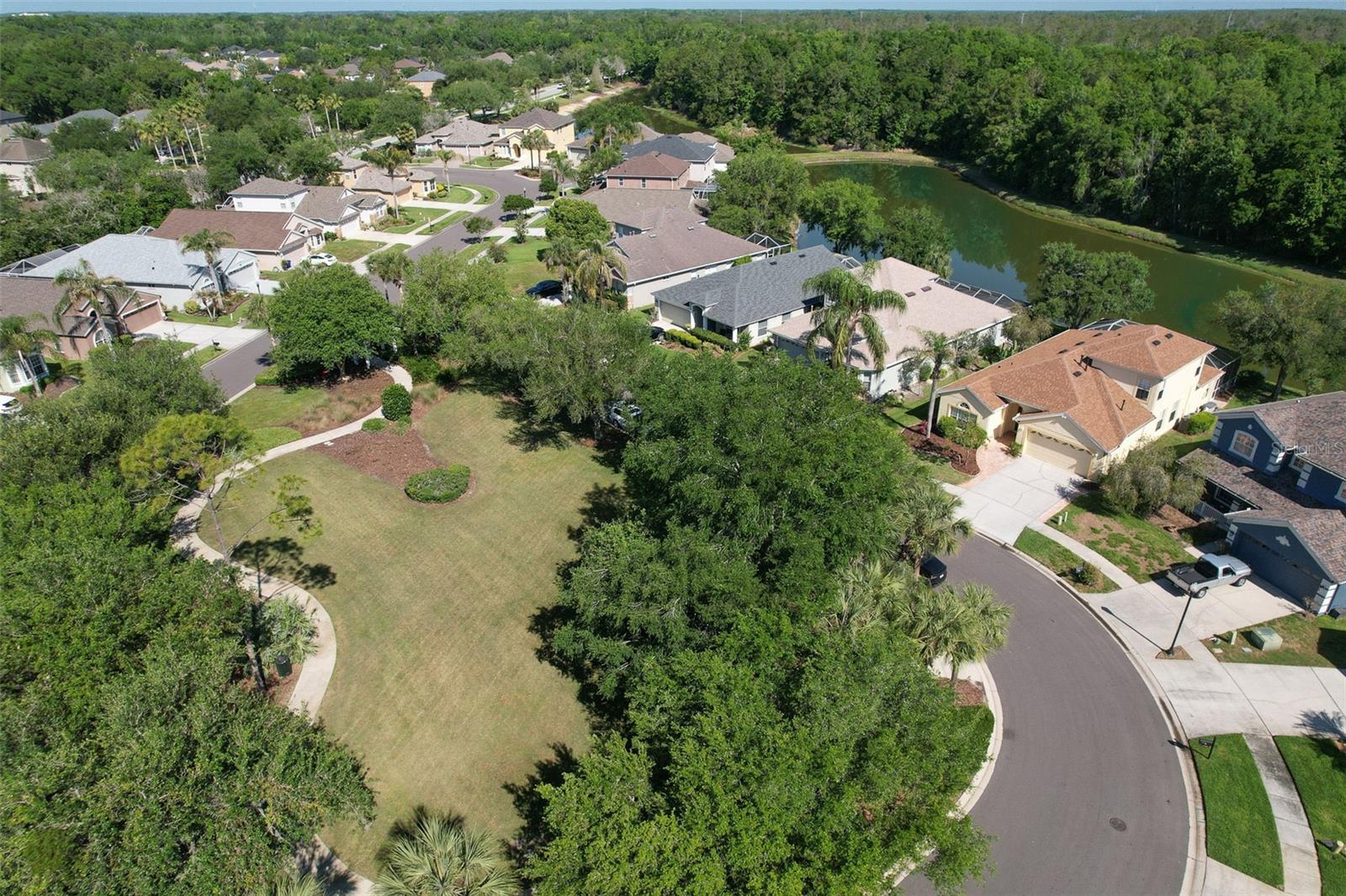 27601 Baybrook Loop, FL