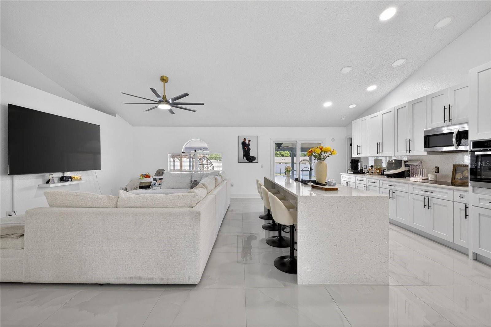 4096 Landover Boulevard, FL