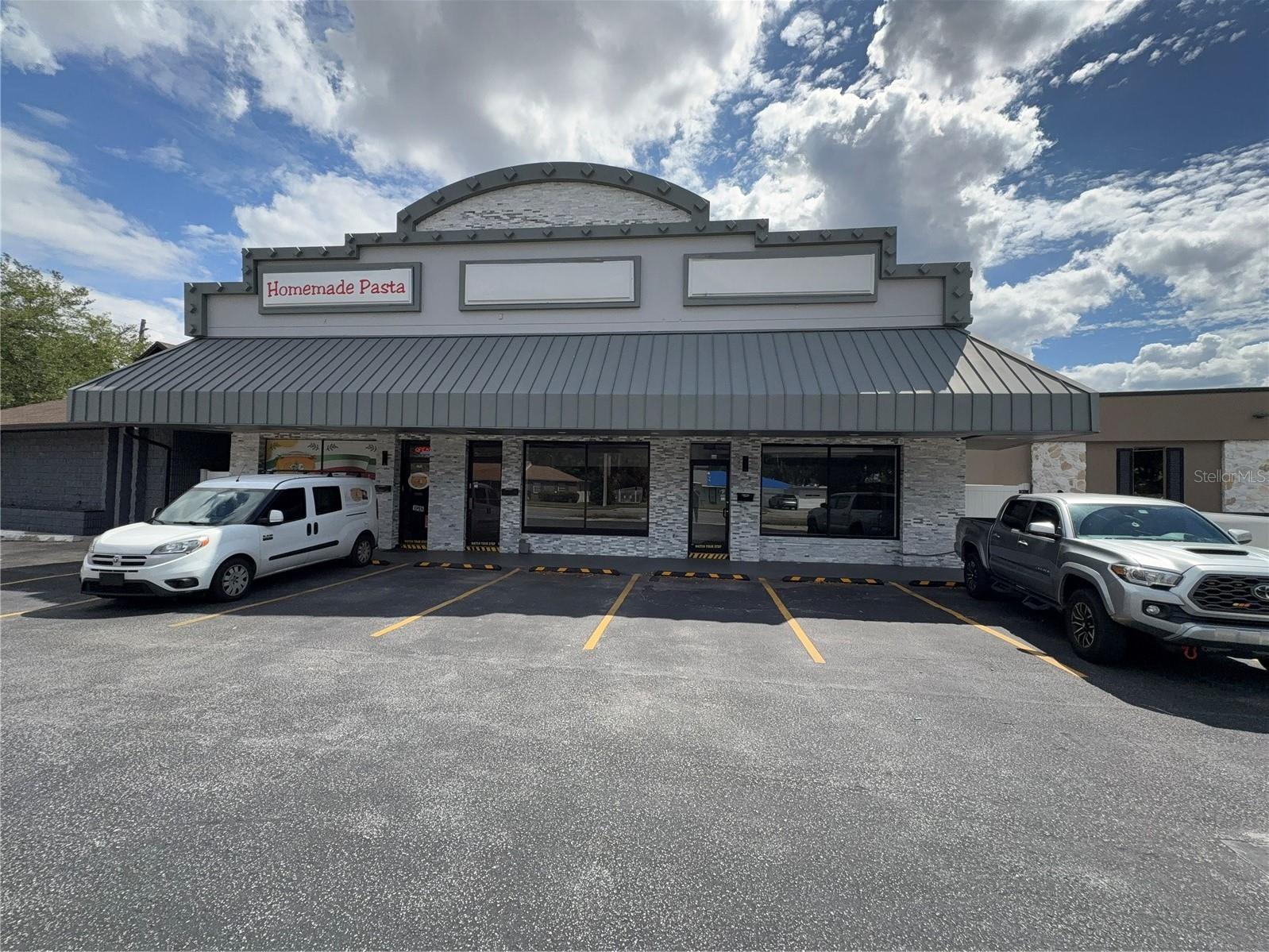 4207 Edgewater Drive, FL