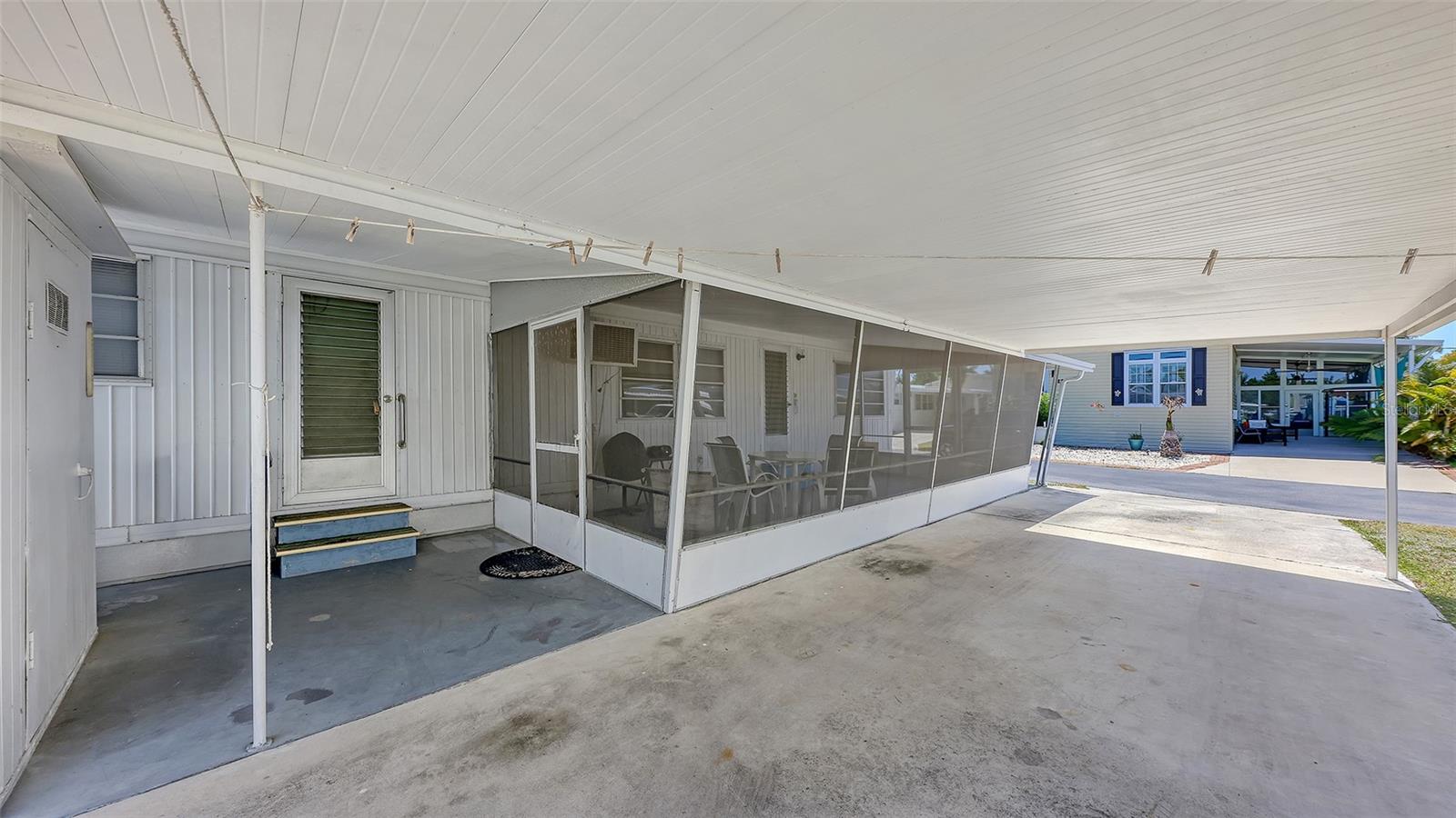 208 Southwinds Drive, FL