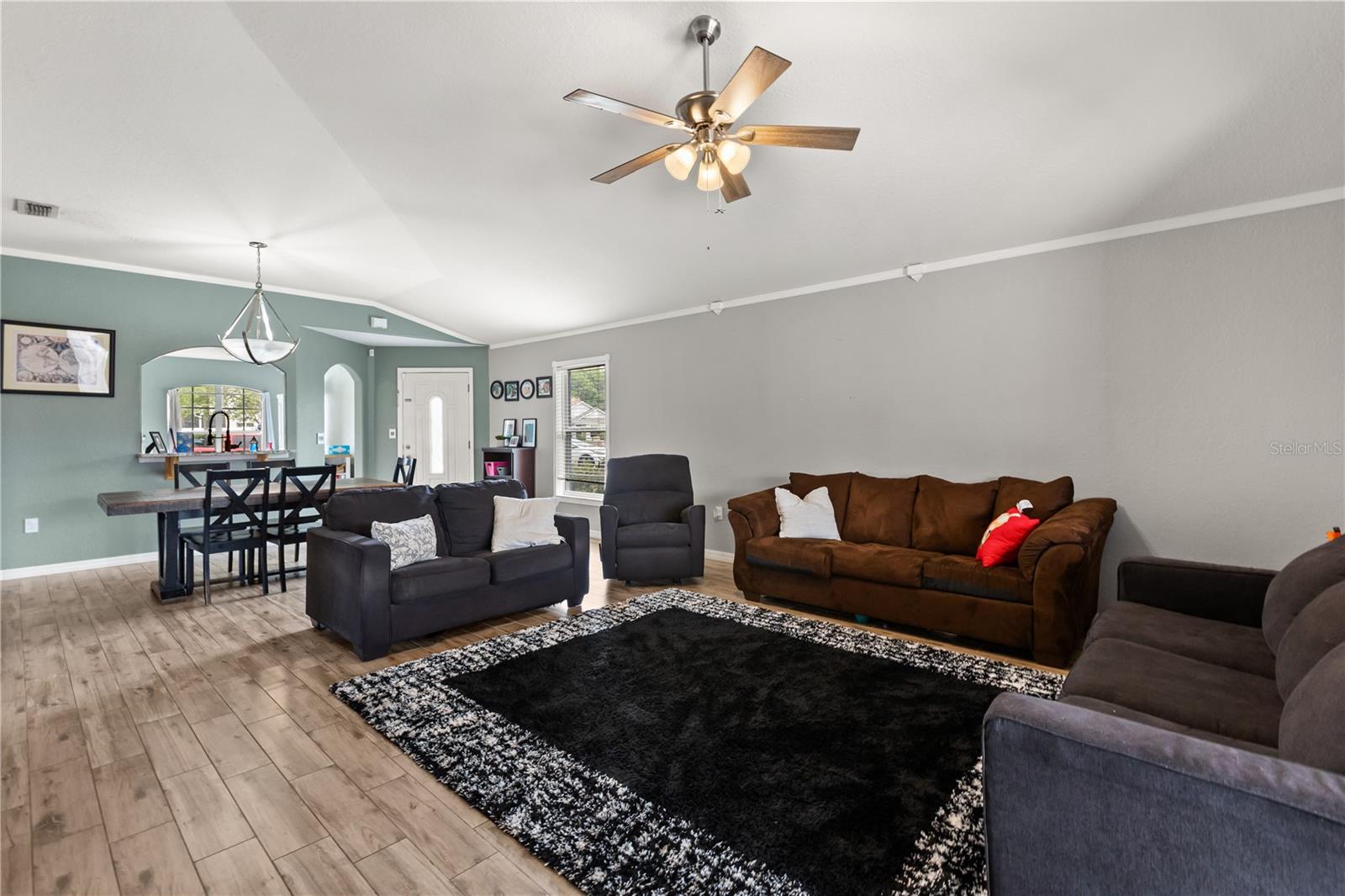2643 Pine Glen Court, FL