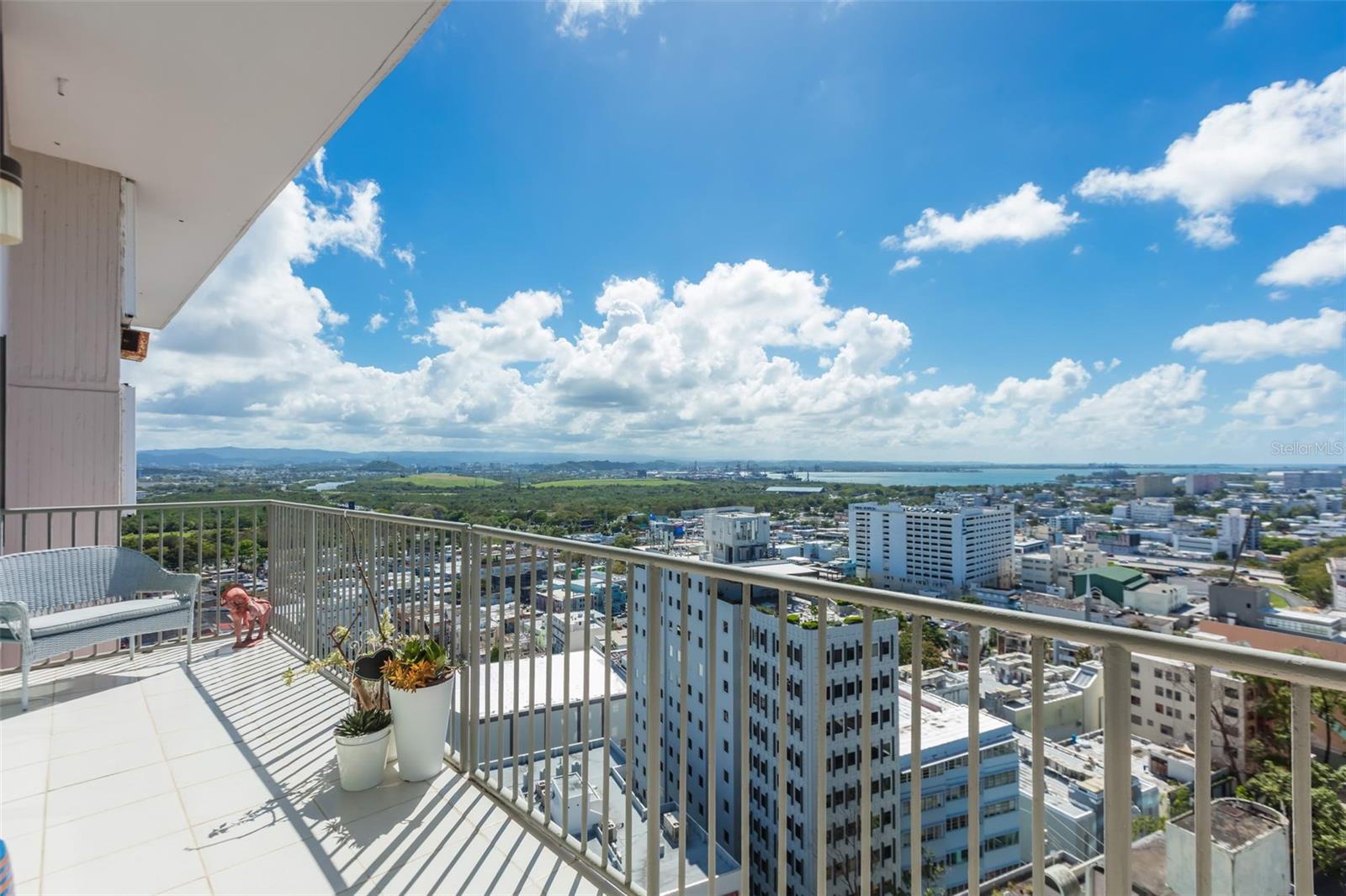 C. Bolivar Cobians Plaza Avenue, PR