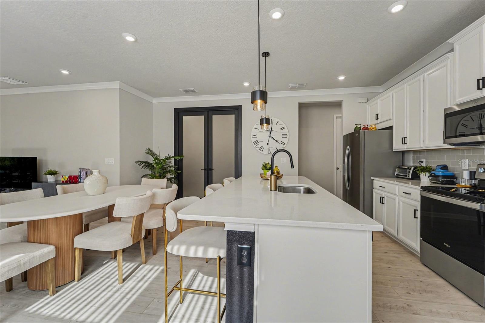 5975 Timberdale Avenue, FL