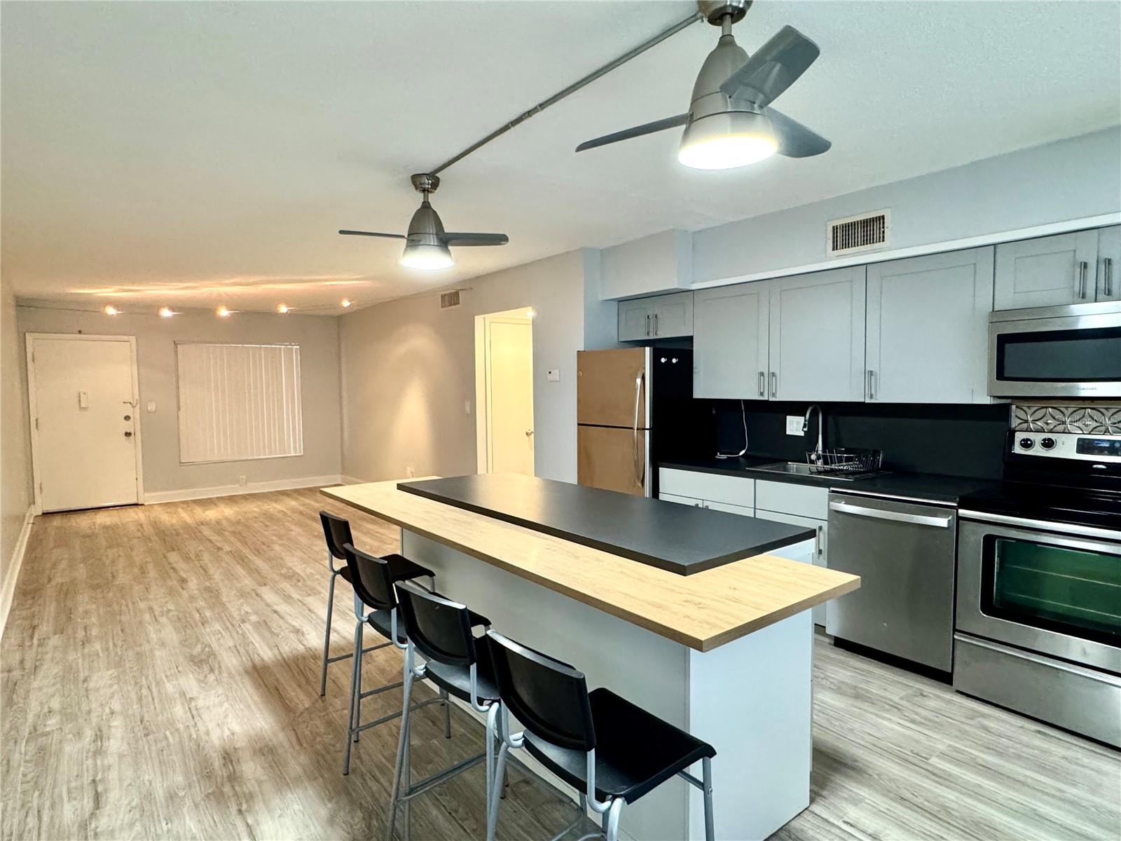 825 Primrose Drive, FL