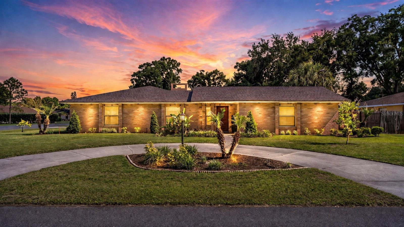 906 Crestview Drive, FL