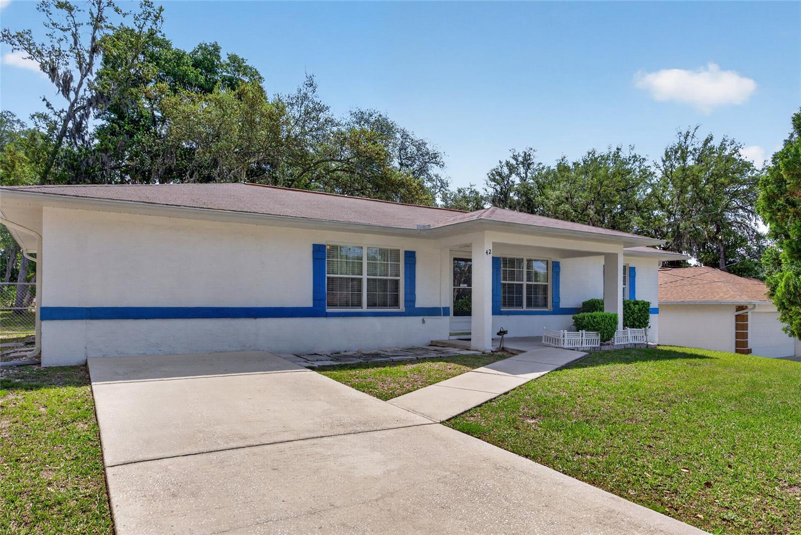 42 Larch Radial, FL