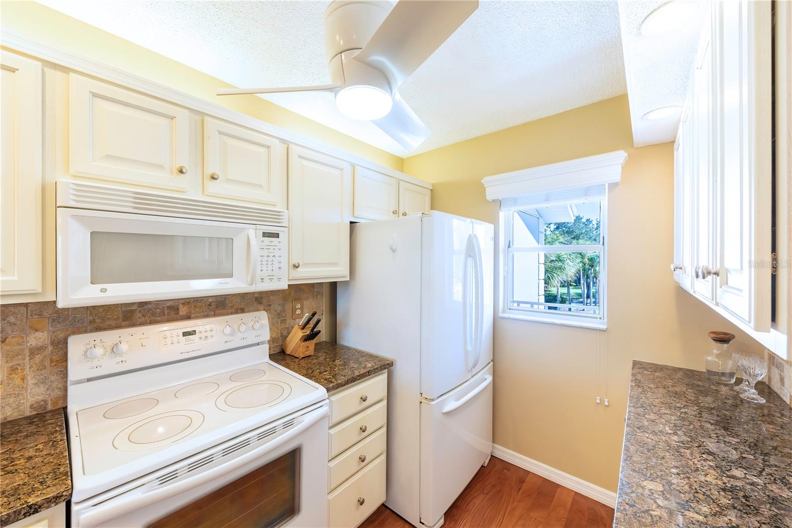437 Cerromar Lane, FL